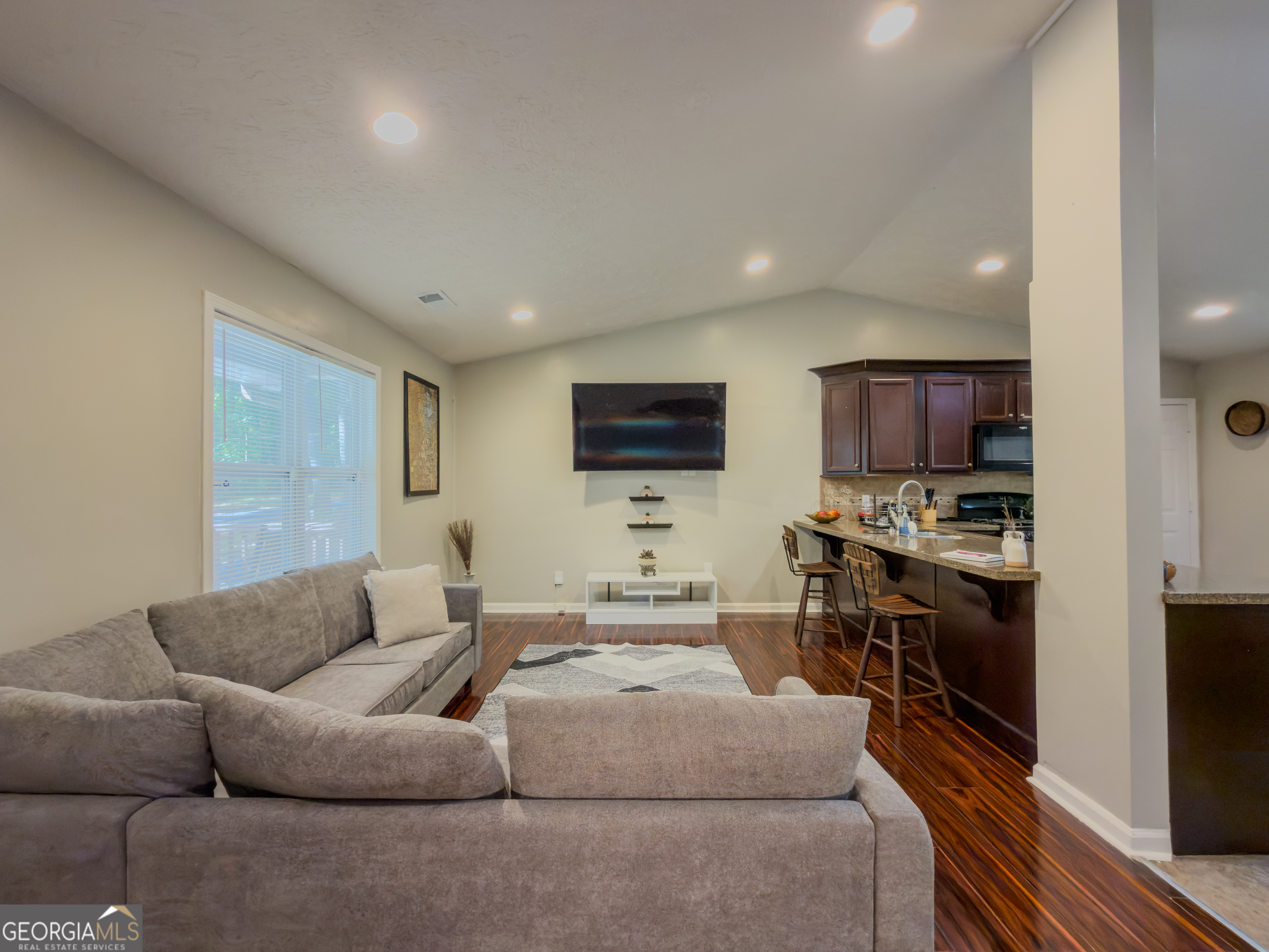 580 Pineland Circle SW Mableton GA 30126