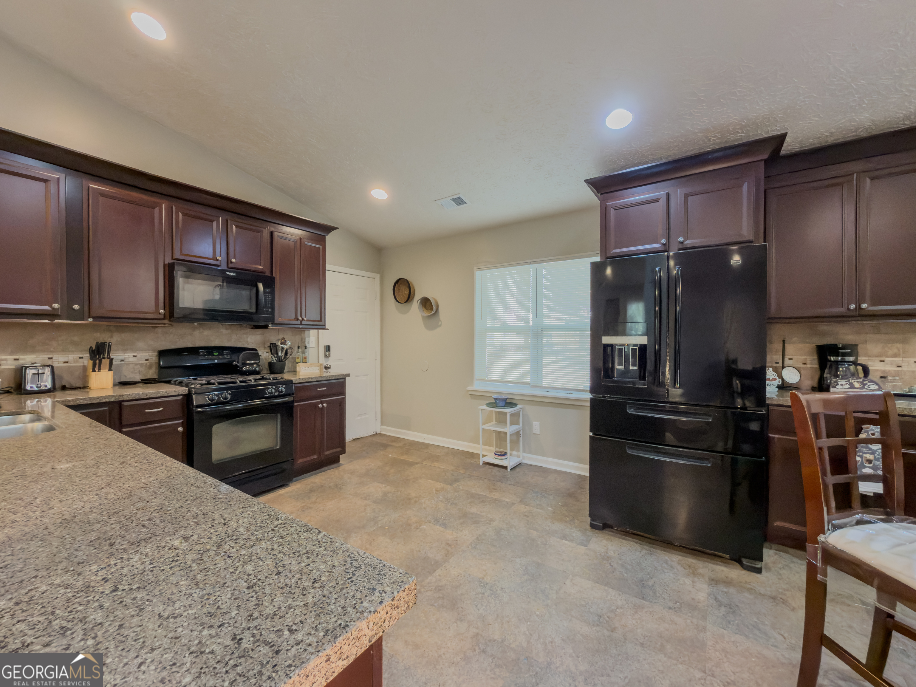 580 Pineland Circle SW Mableton GA 30126