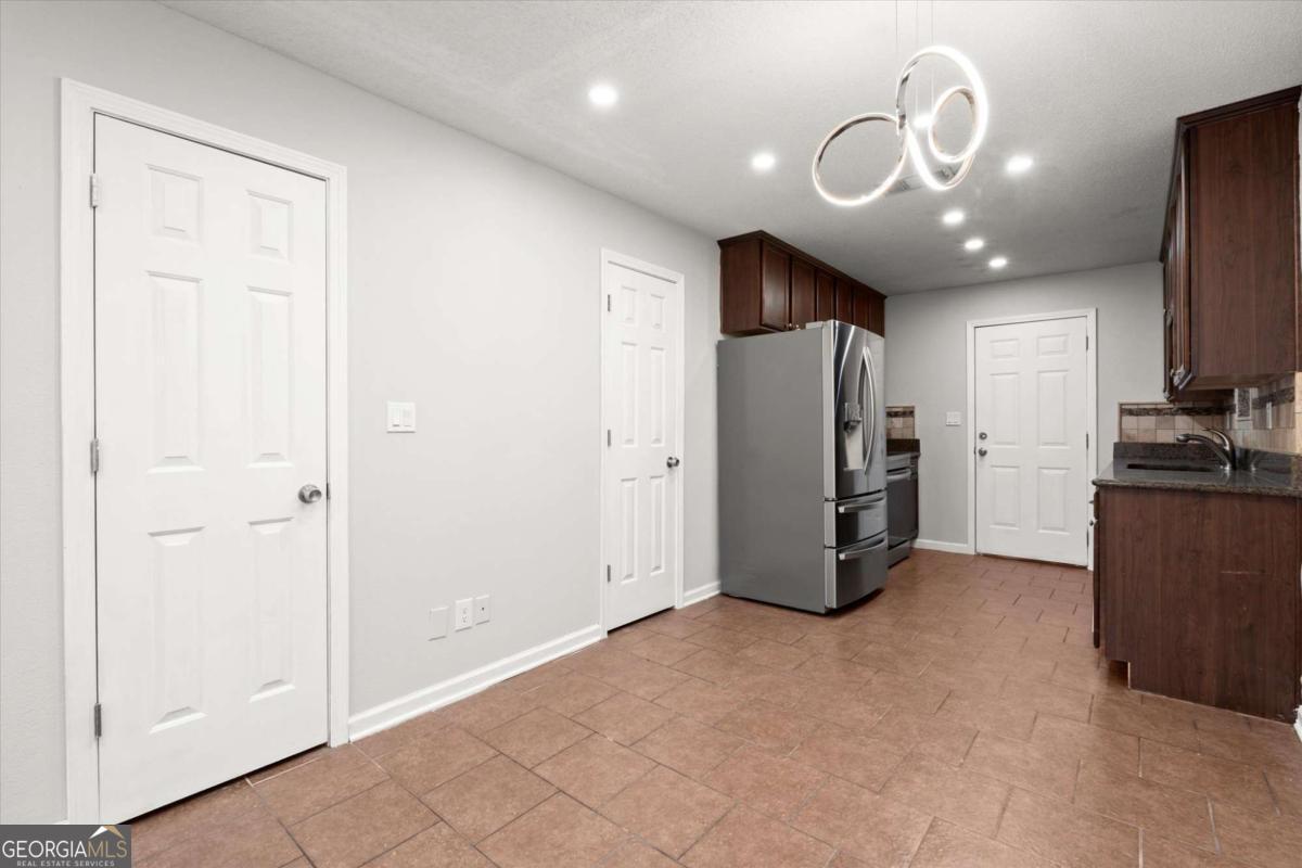 2172 Park Terrace Atlanta GA 30337