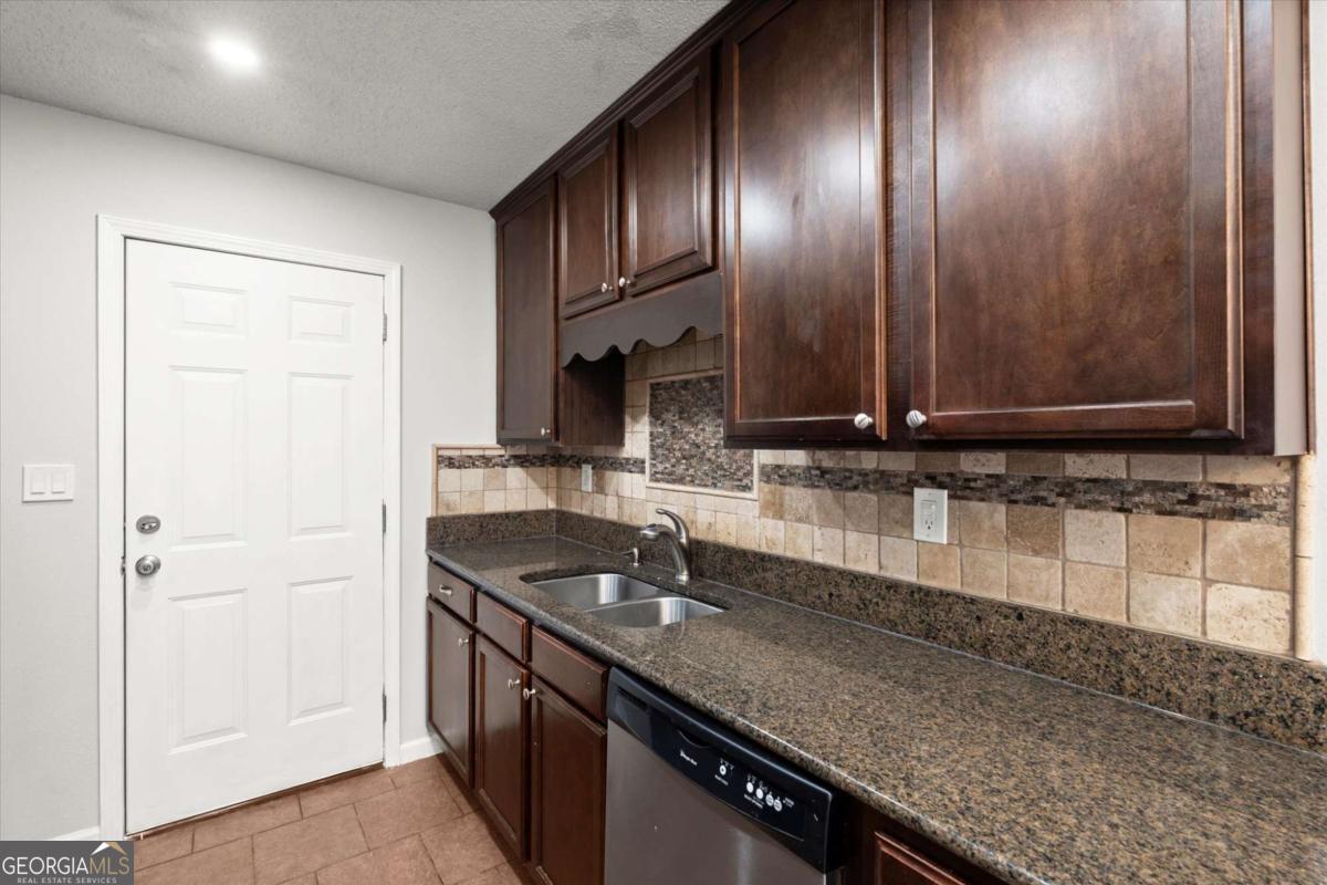 2172 Park Terrace Atlanta GA 30337