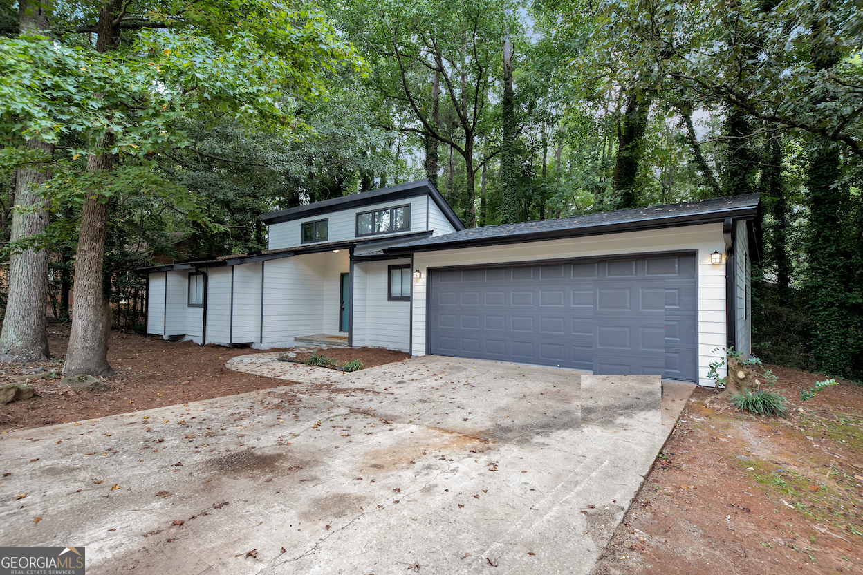 85 Wilhelmina Drive Ellenwood GA 30294