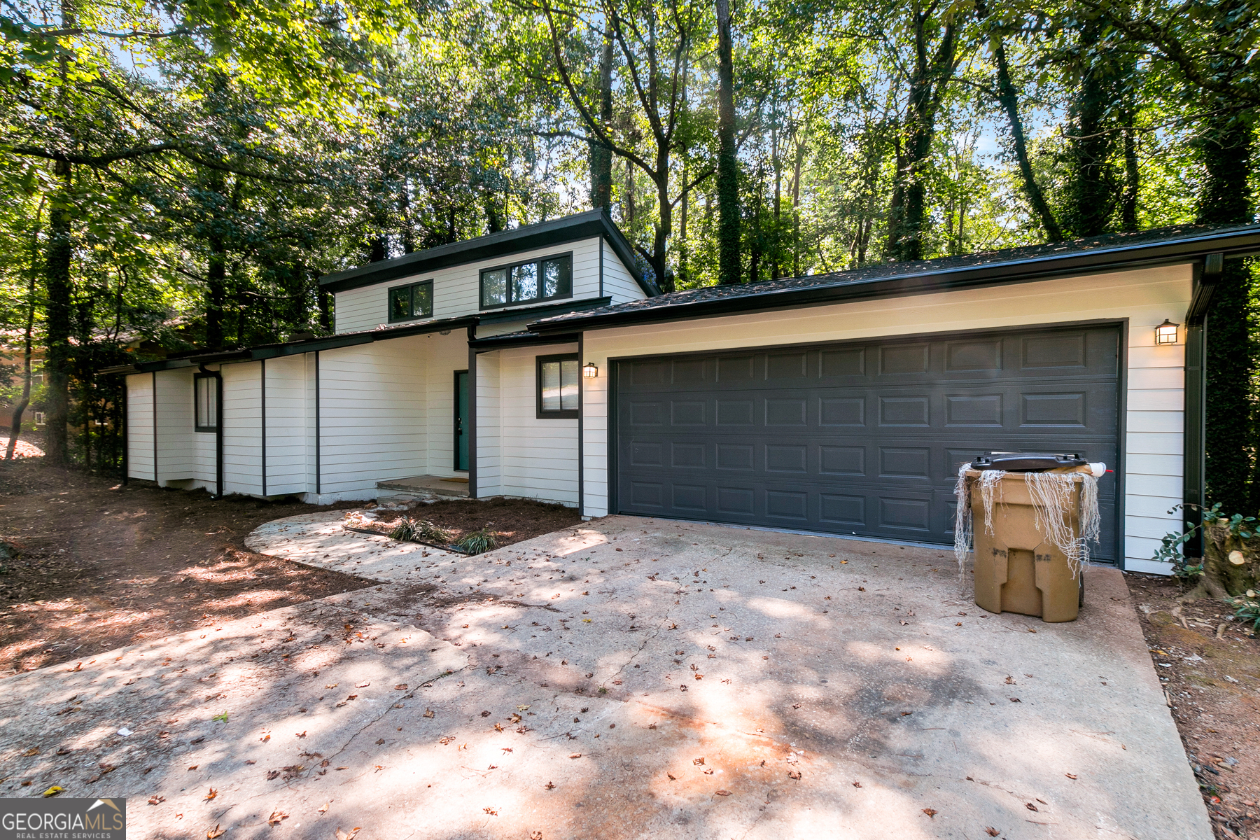 85 Wilhelmina Drive Ellenwood GA 30294