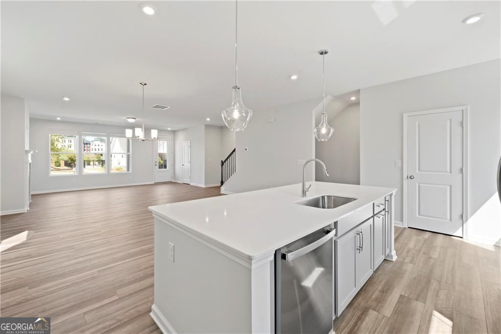 1359 Creek View Lane NW Atlanta GA 30318