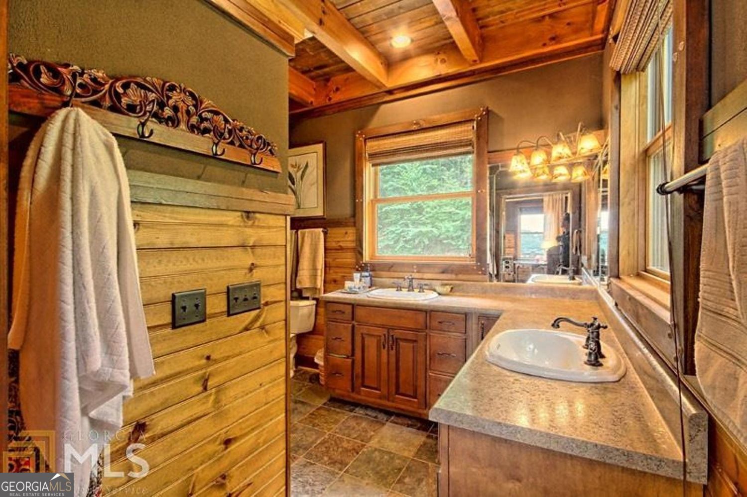 100 Corinth Lane Mountain City GA 30525