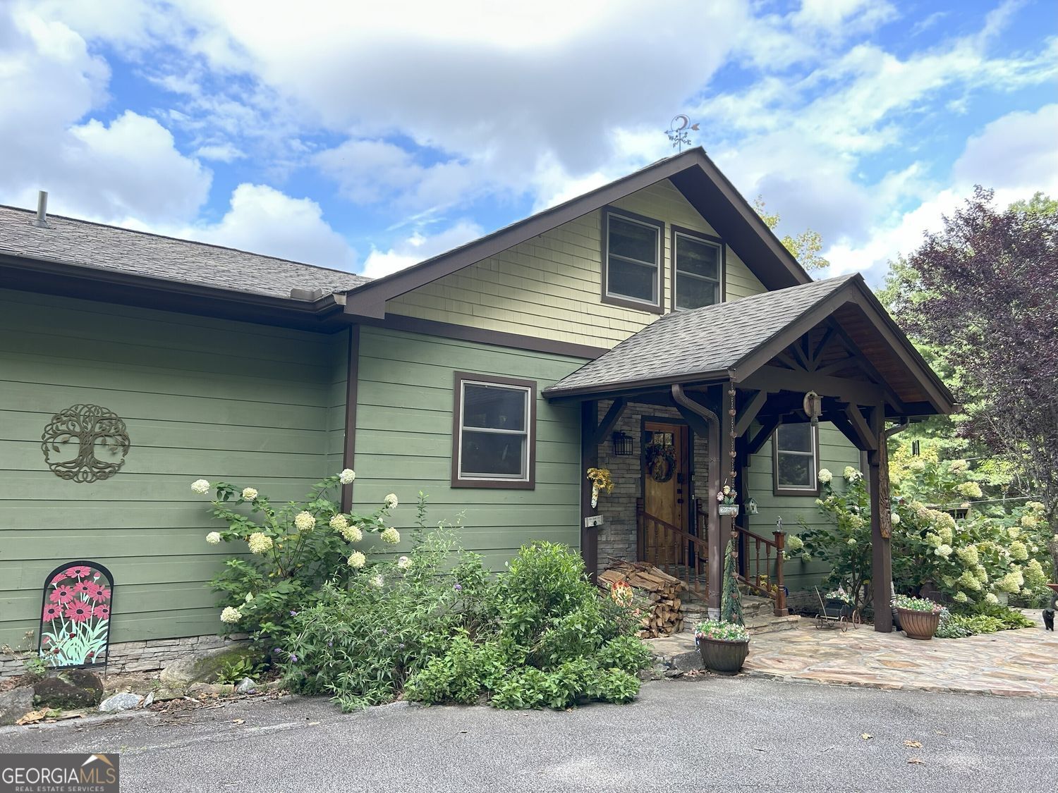 100 Corinth Lane Mountain City GA 30525
