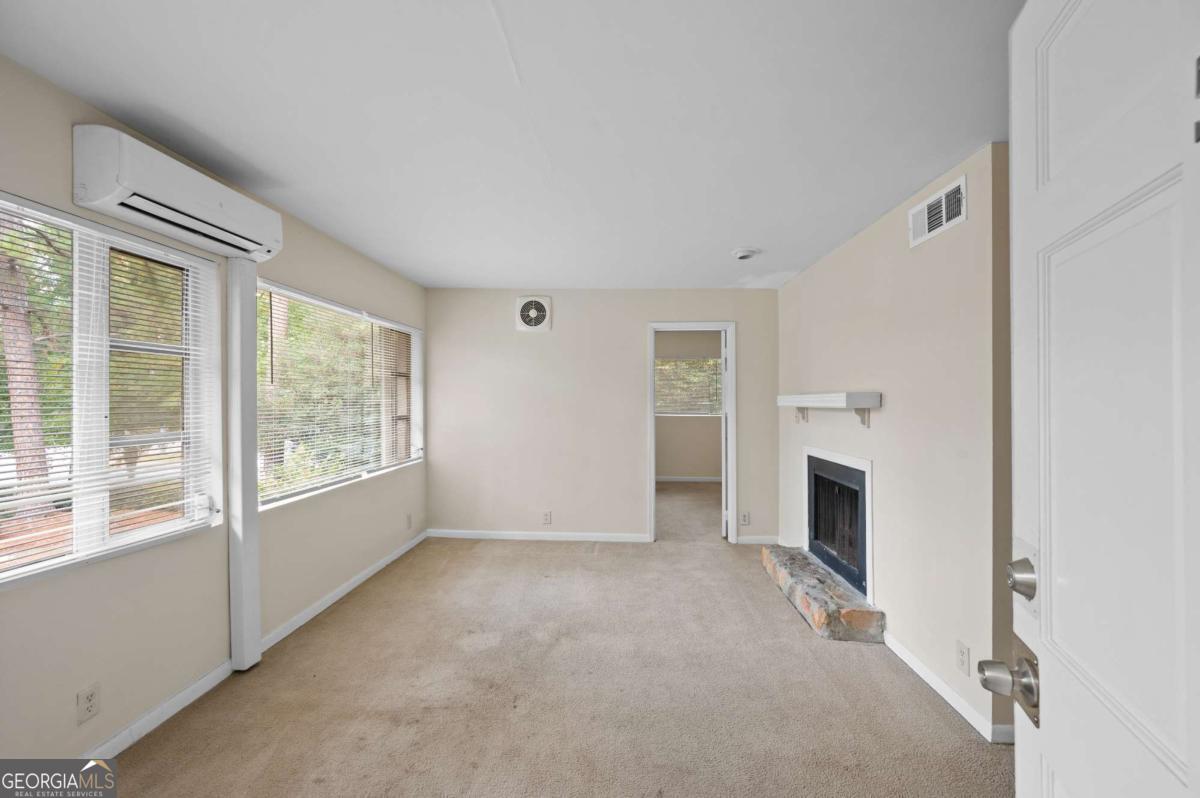 11 Peachtree Hills Avenue NE Atlanta GA 30305