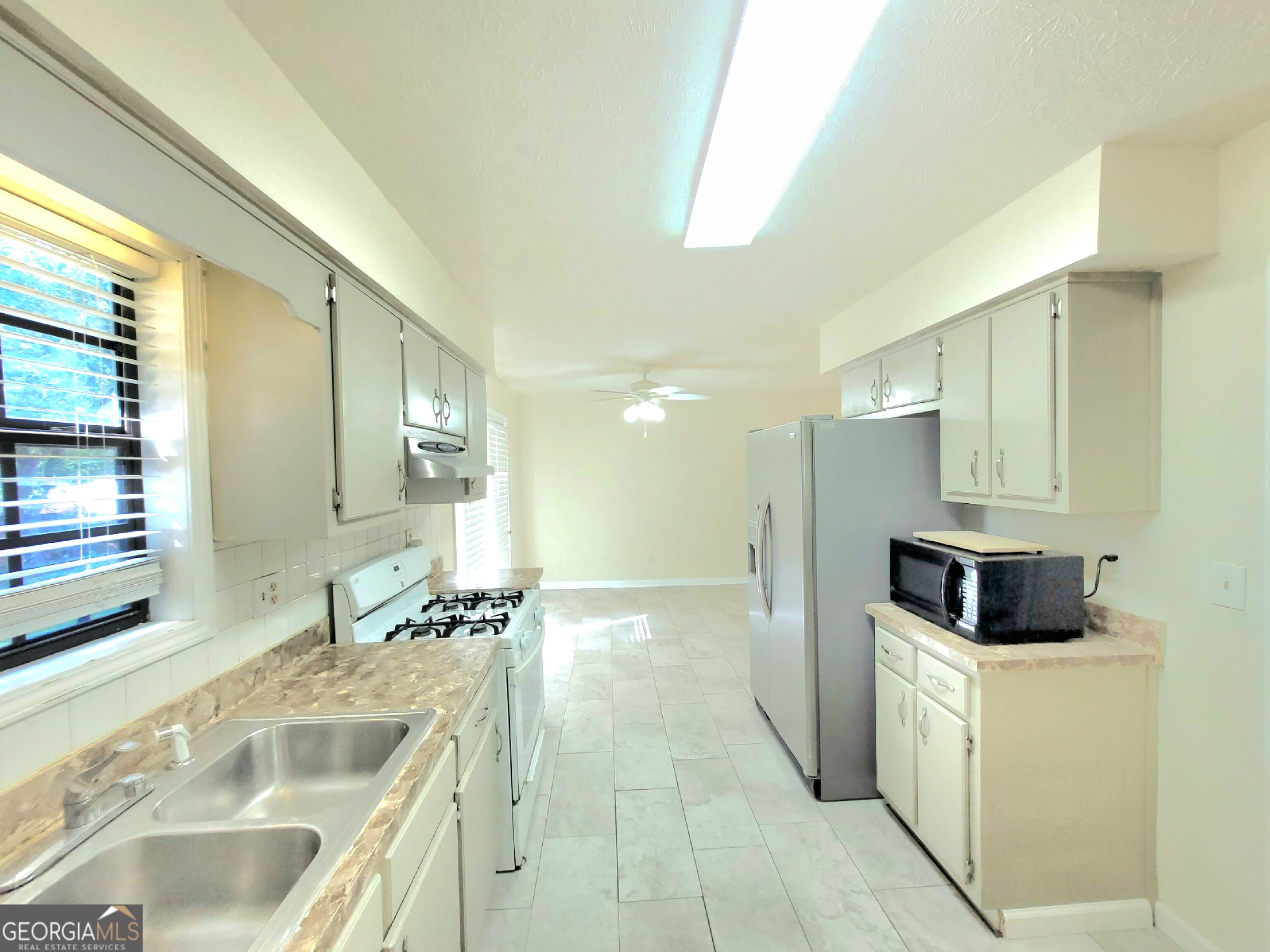 2716 Aruba Drive Powder Springs GA 30127