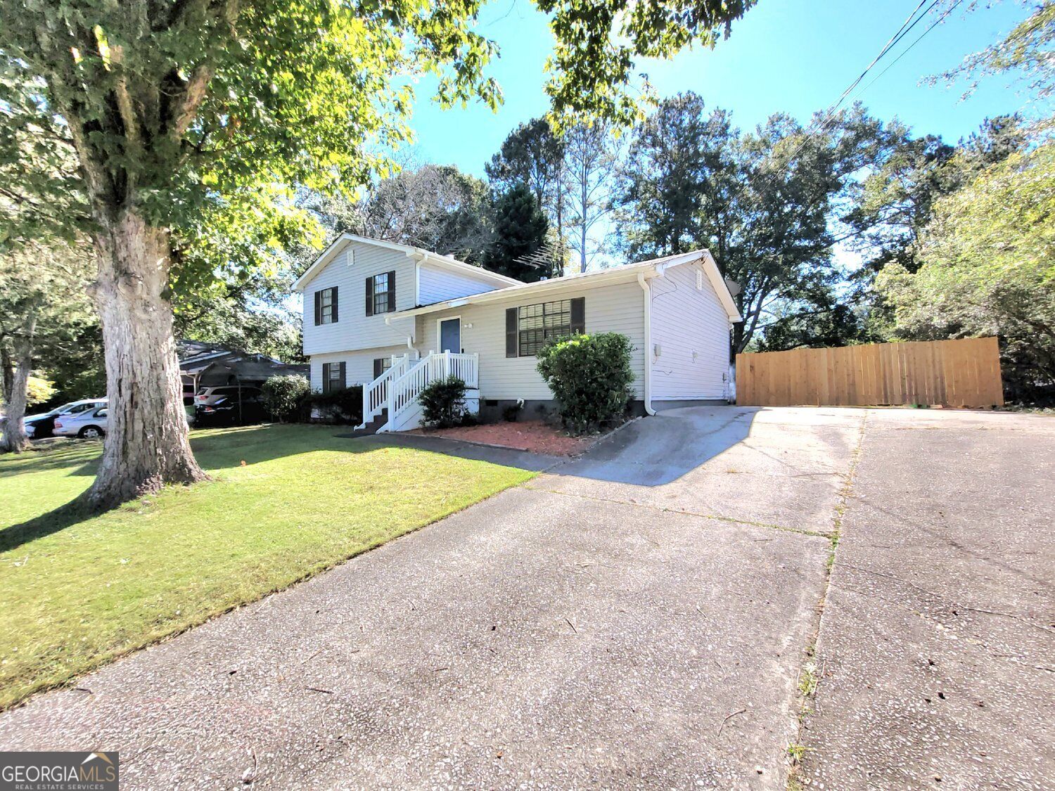 2716 Aruba Drive Powder Springs GA 30127