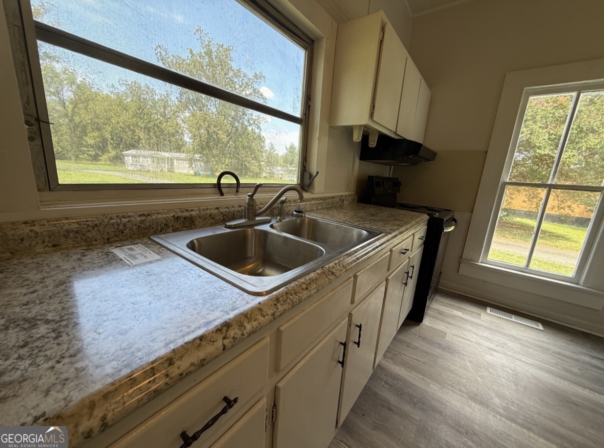 604 Shy Street Dexter GA 31019