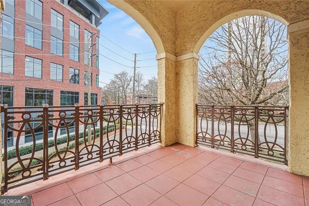 2855 Peachtree Road NE Atlanta GA 30305