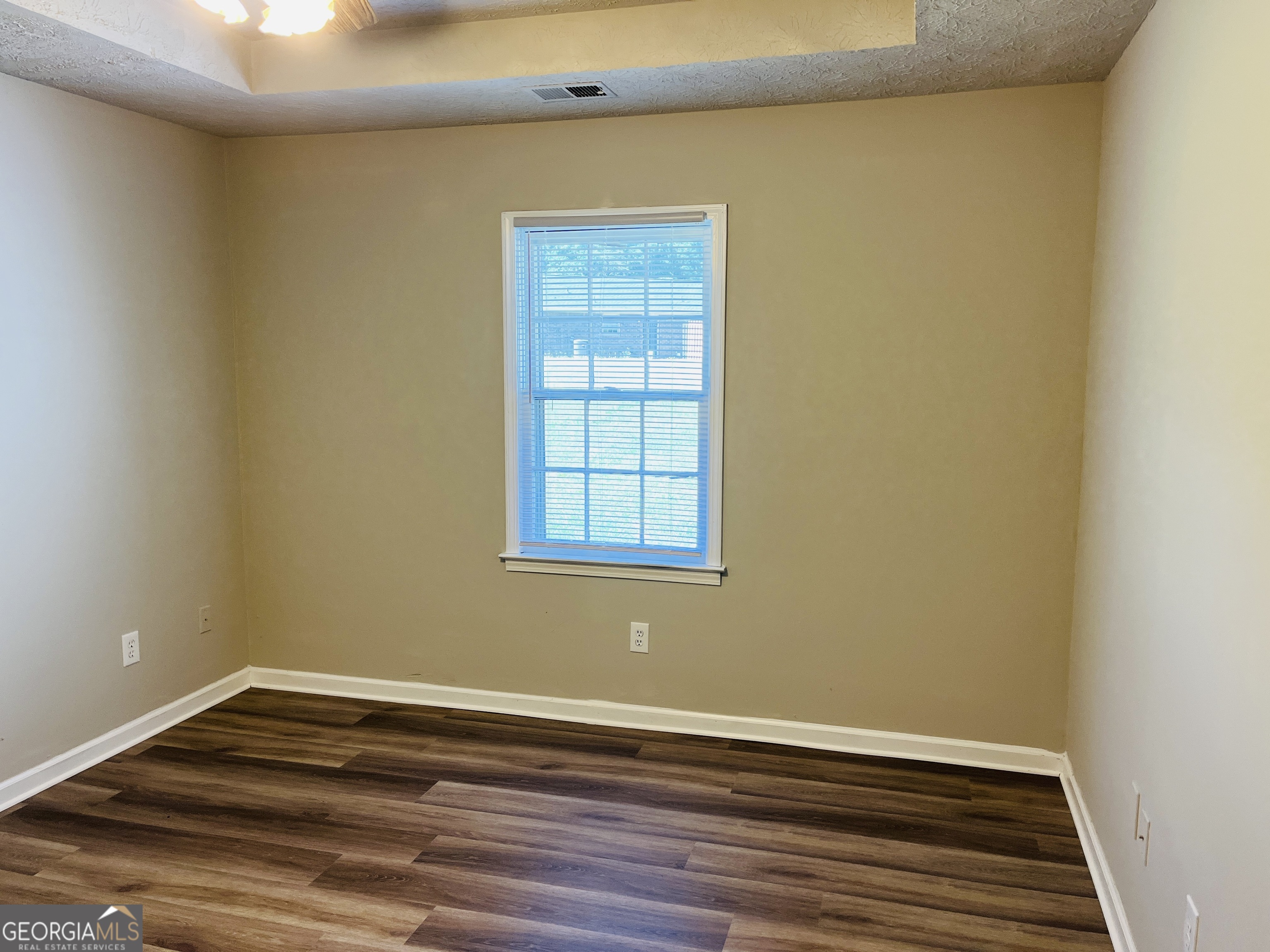 10 Fredda Lane Cartersville GA 30120