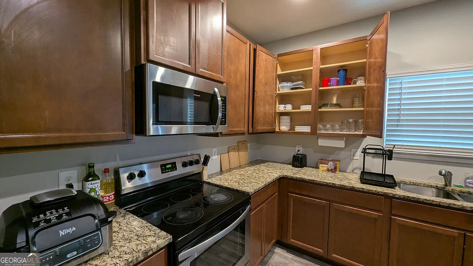 3324 Estes Drive South Fulton GA 30349