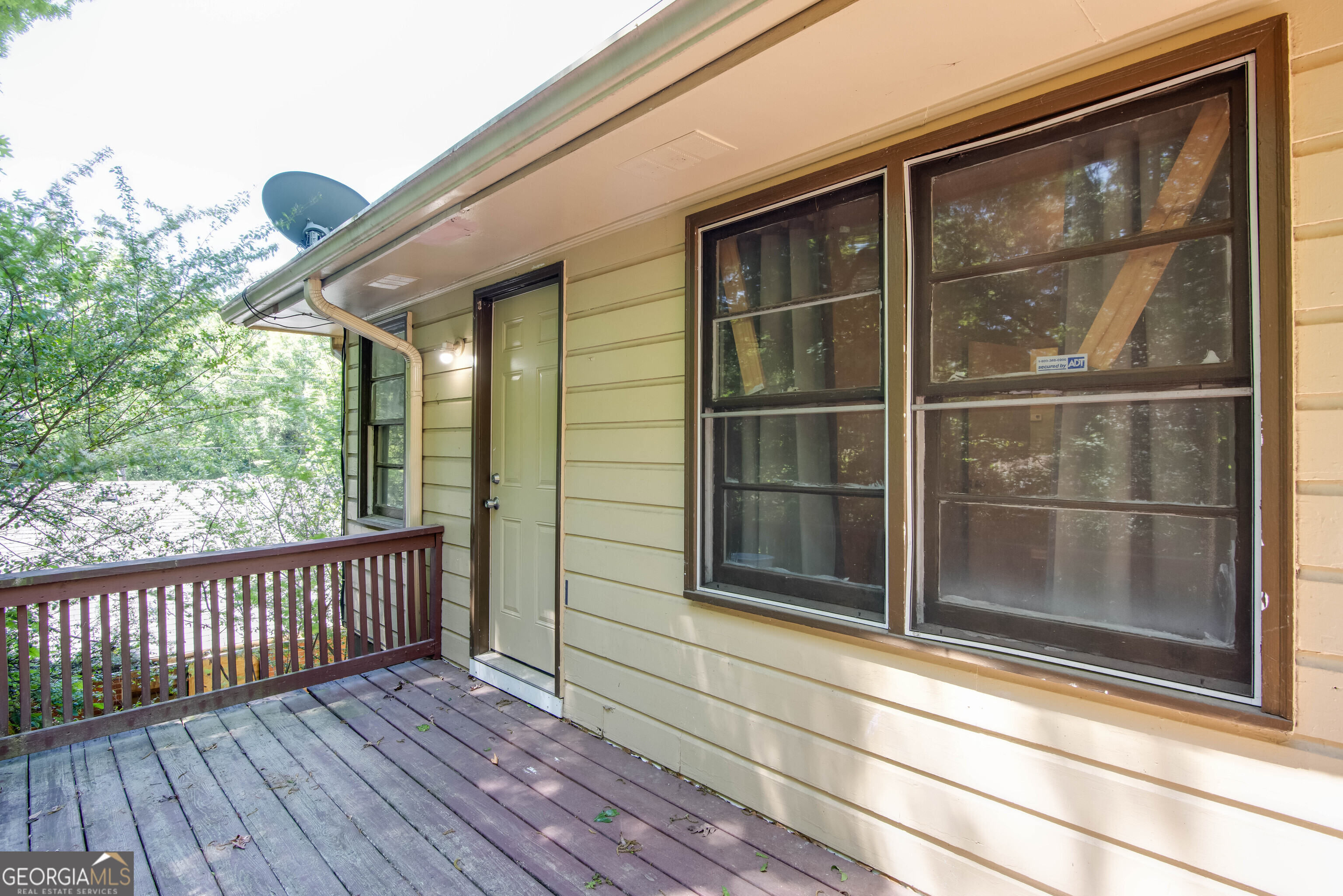 2982 Pearl Street East Point GA 30344