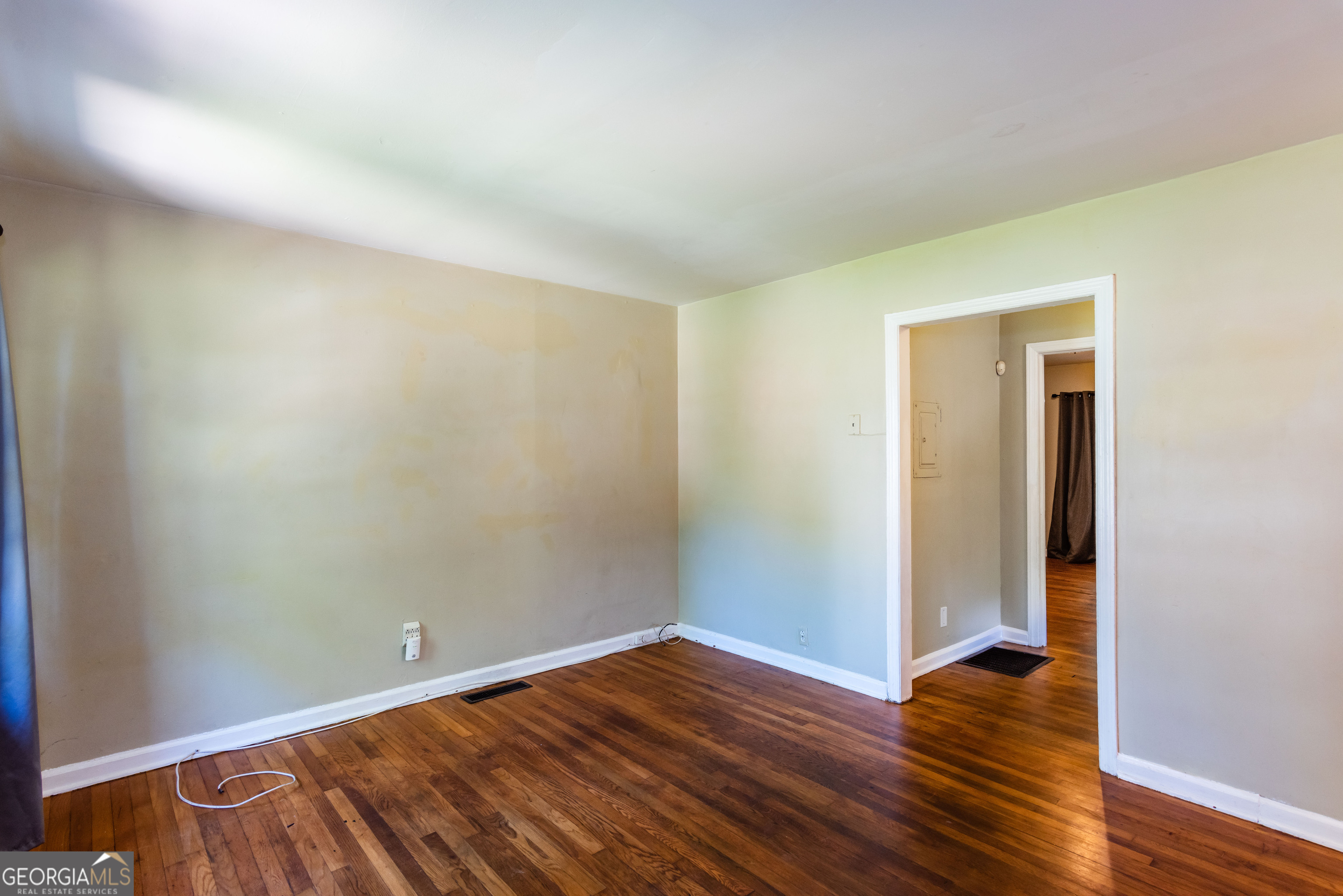 2982 Pearl Street East Point GA 30344