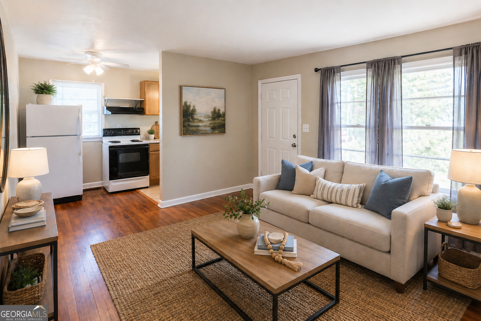 2982 Pearl Street East Point GA 30344
