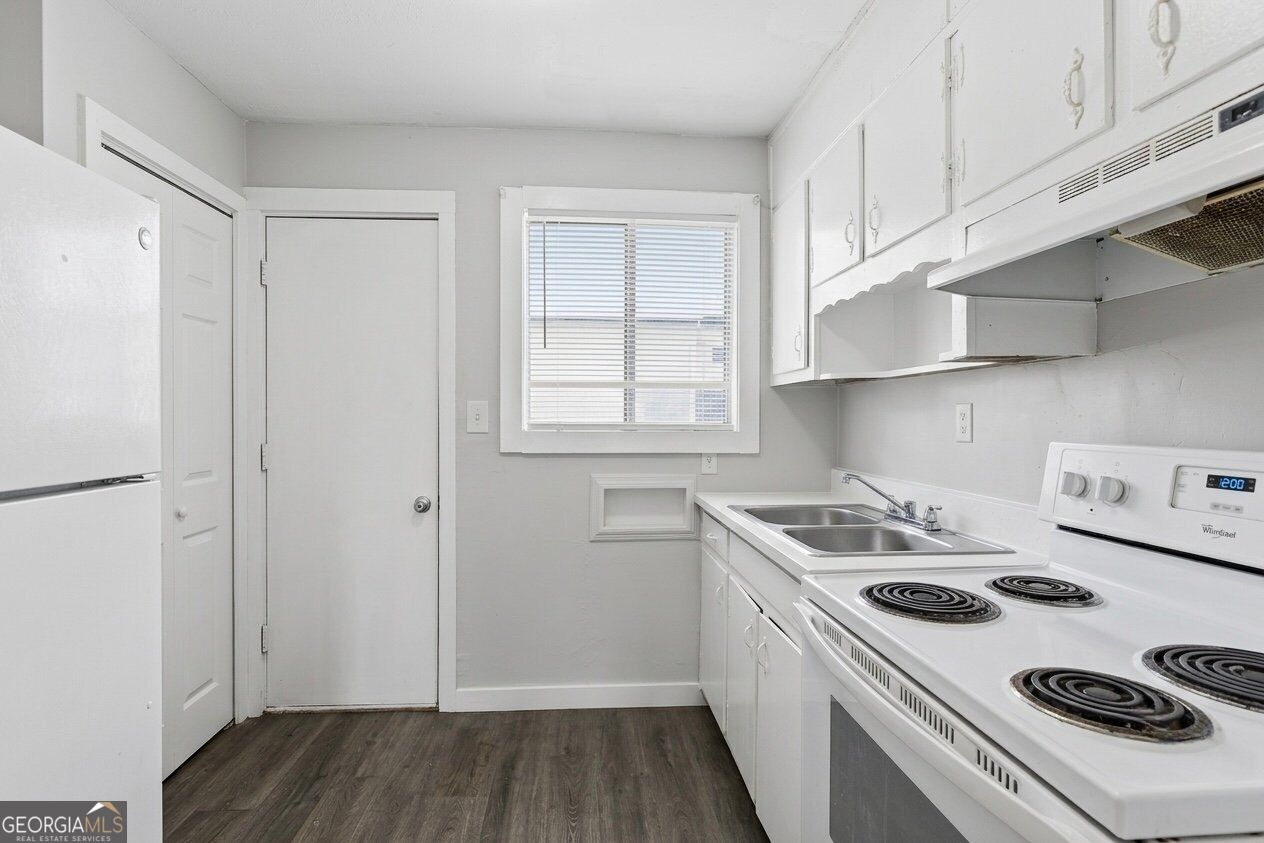 696 Hill Street Forest Park GA 30297
