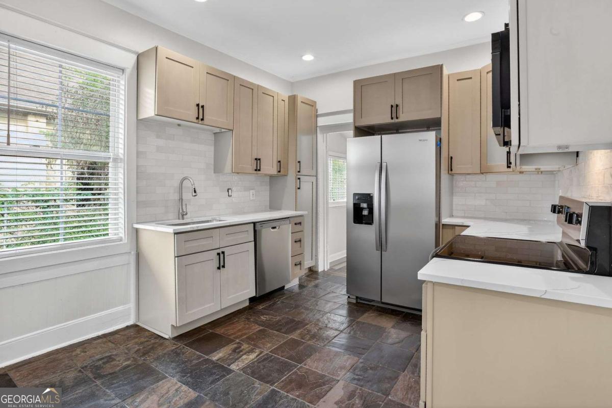 585 Jones Avenue Atlanta GA 30314