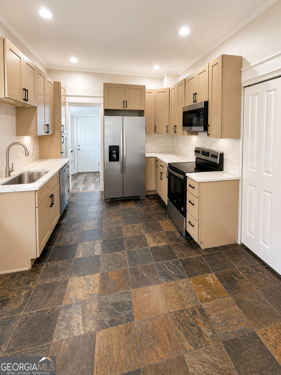 585 Jones Avenue Atlanta GA 30314