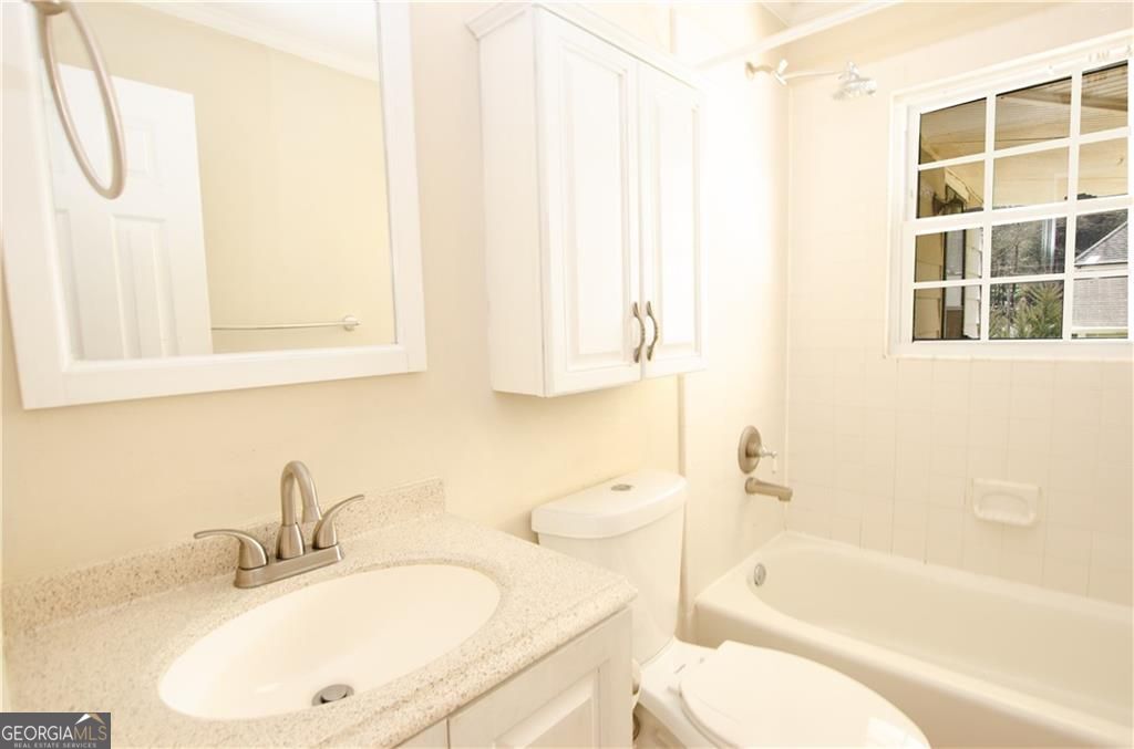 1910 La Dawn Lane NW Atlanta GA 30318