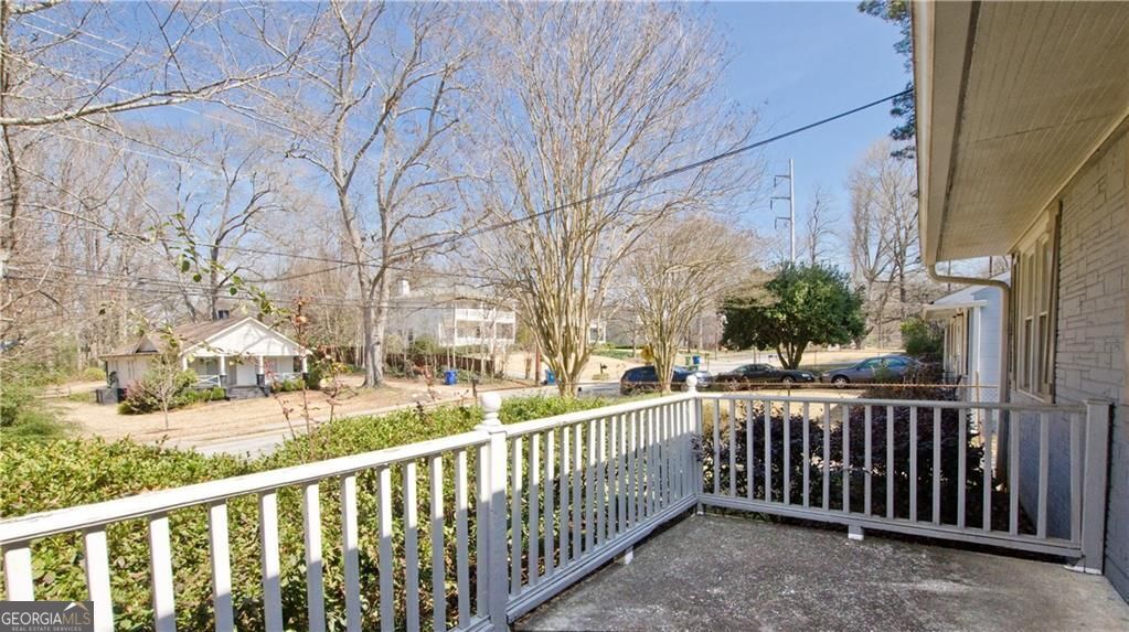 1910 La Dawn Lane NW Atlanta GA 30318
