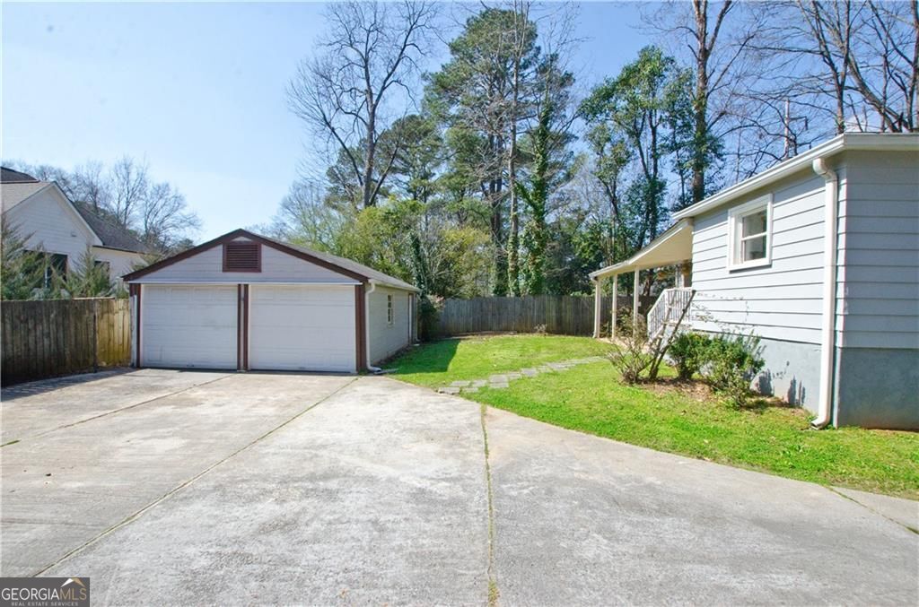 1910 La Dawn Lane NW Atlanta GA 30318
