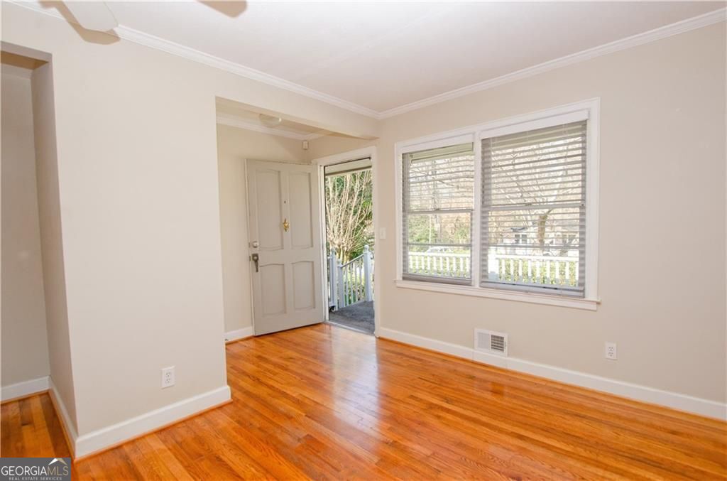 1910 La Dawn Lane NW Atlanta GA 30318