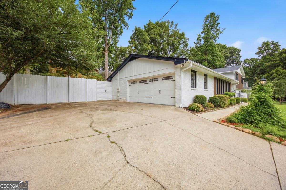 2220 Spring Mill Cove Dunwoody GA 30338