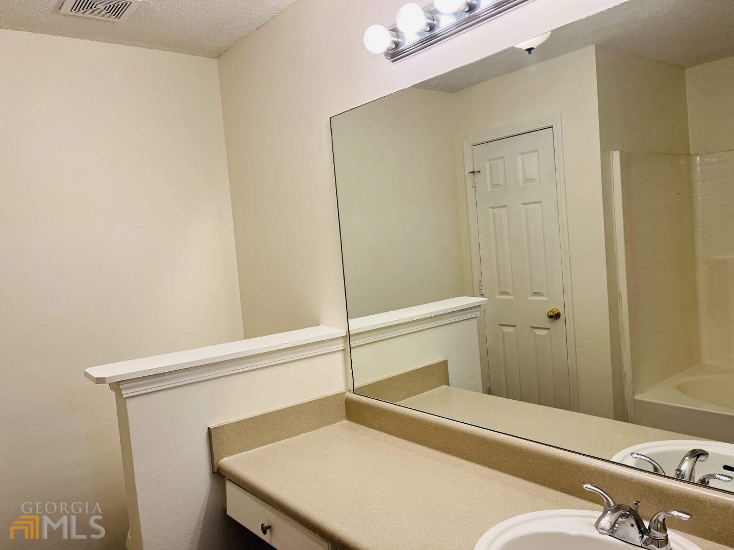 4037 Ravenwood Court Union City GA 30291