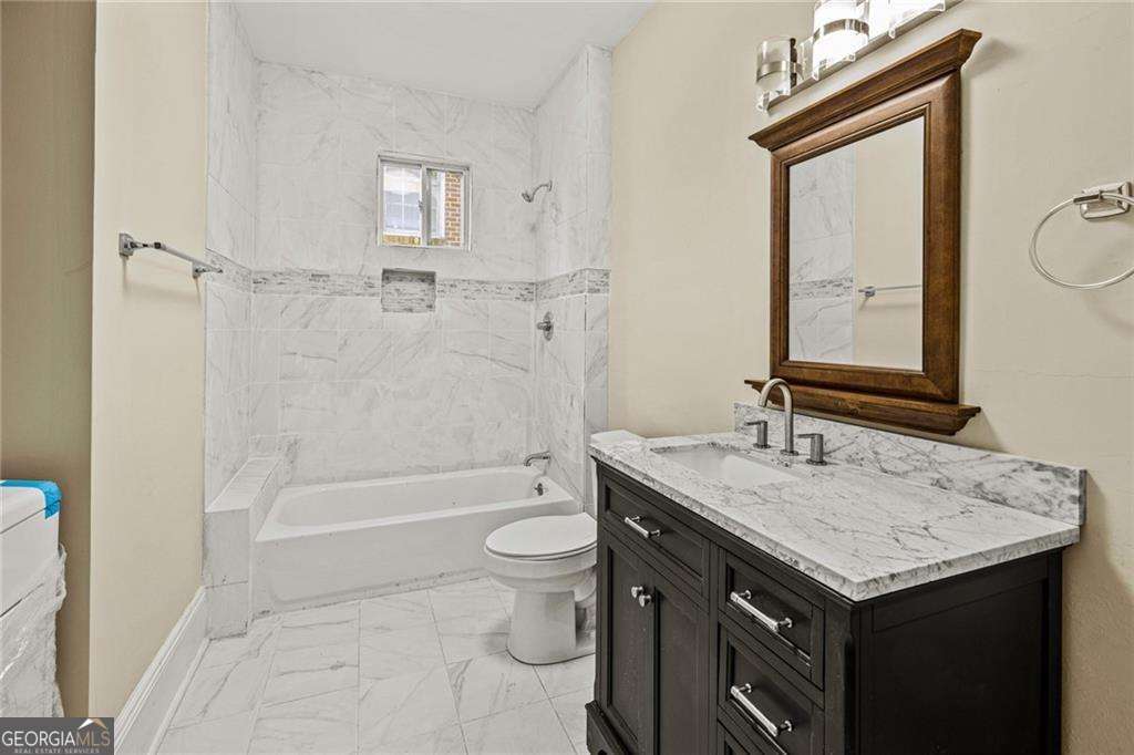 684 S Elizabeth Place NW Atlanta GA 30318