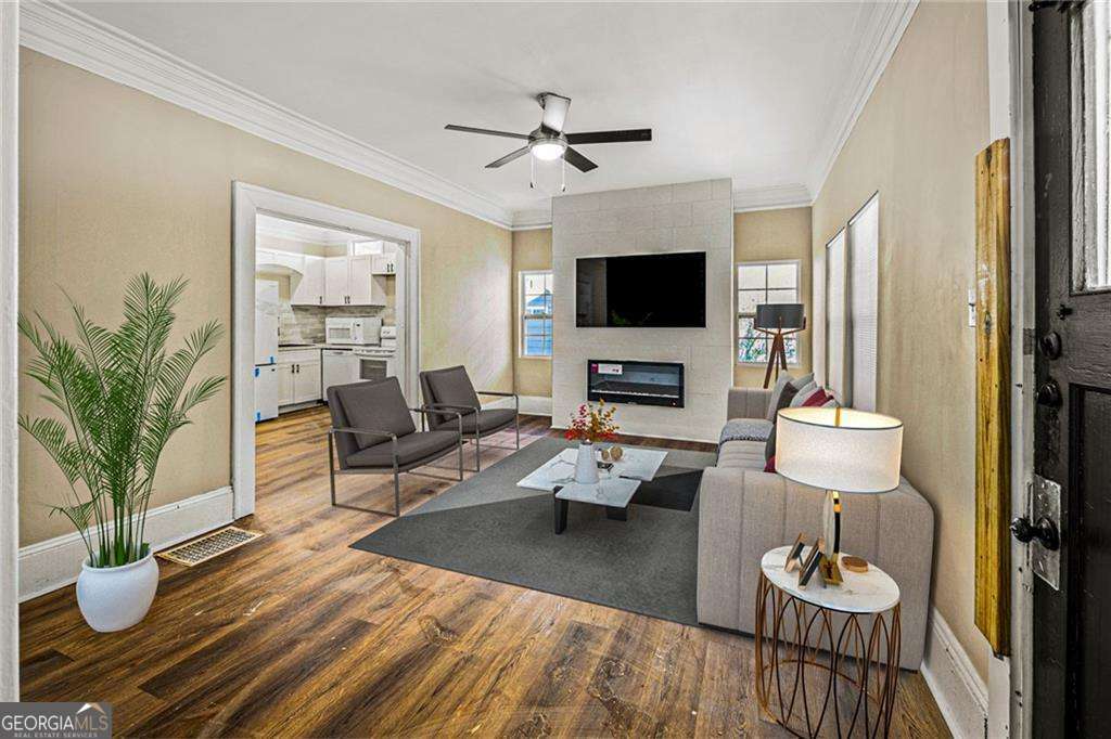 684 S Elizabeth Place NW Atlanta GA 30318