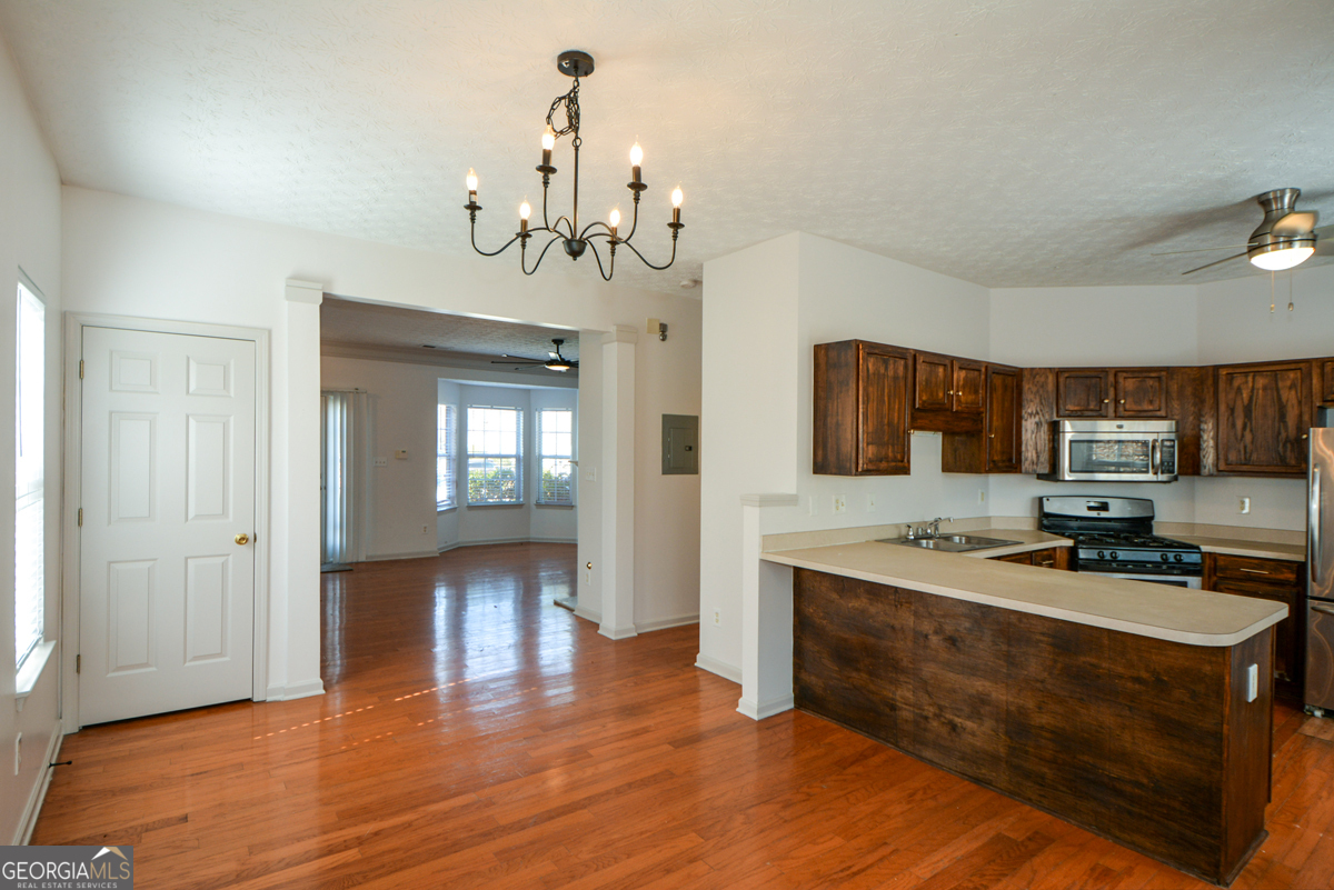 5460 Hampton Court College Park GA 30349