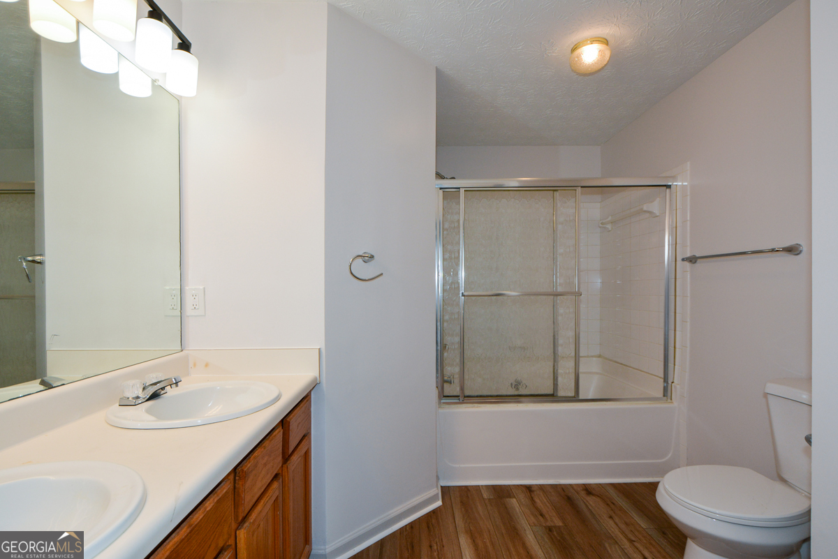 5460 Hampton Court College Park GA 30349