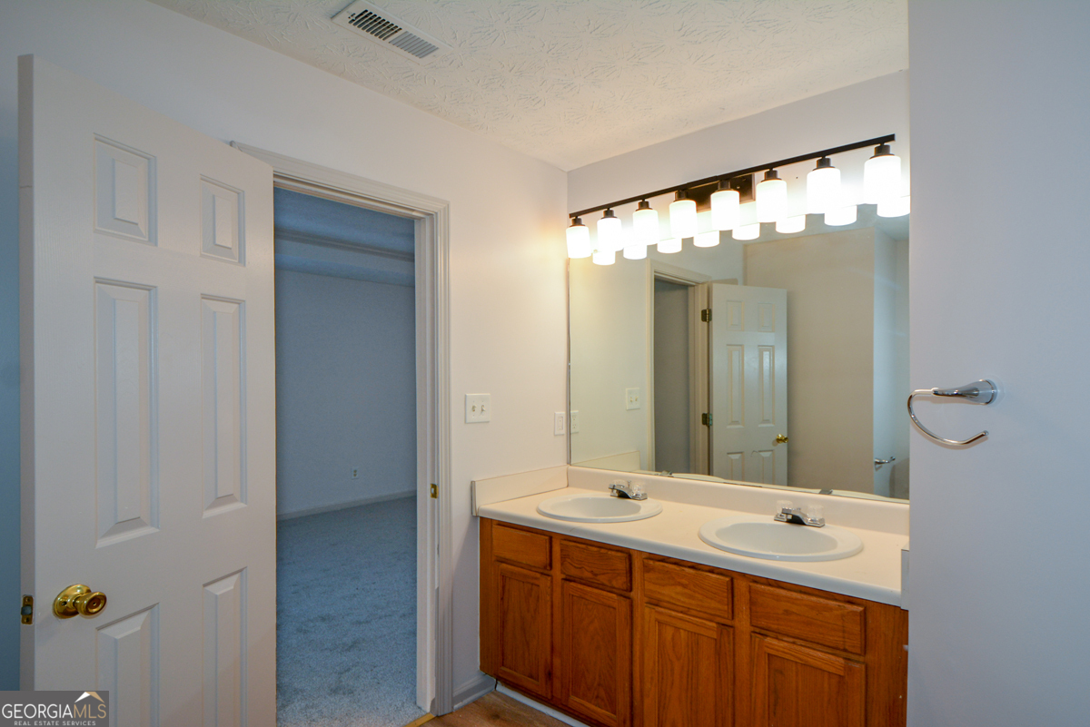5460 Hampton Court College Park GA 30349