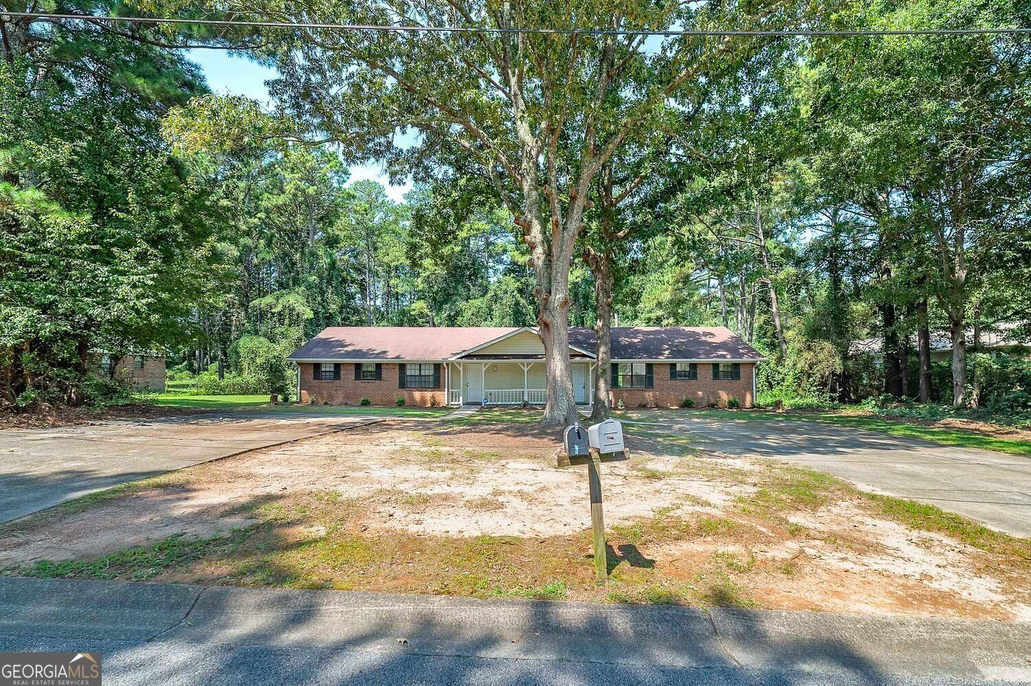 355 Santa Fe Trail Ellenwood GA 30294