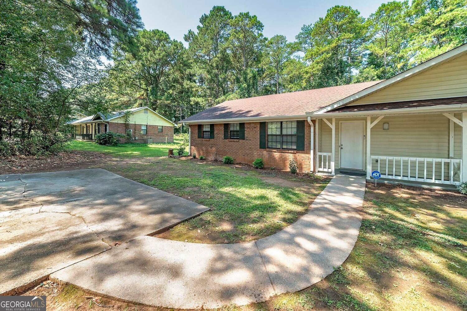 355 Santa Fe Trail Ellenwood GA 30294