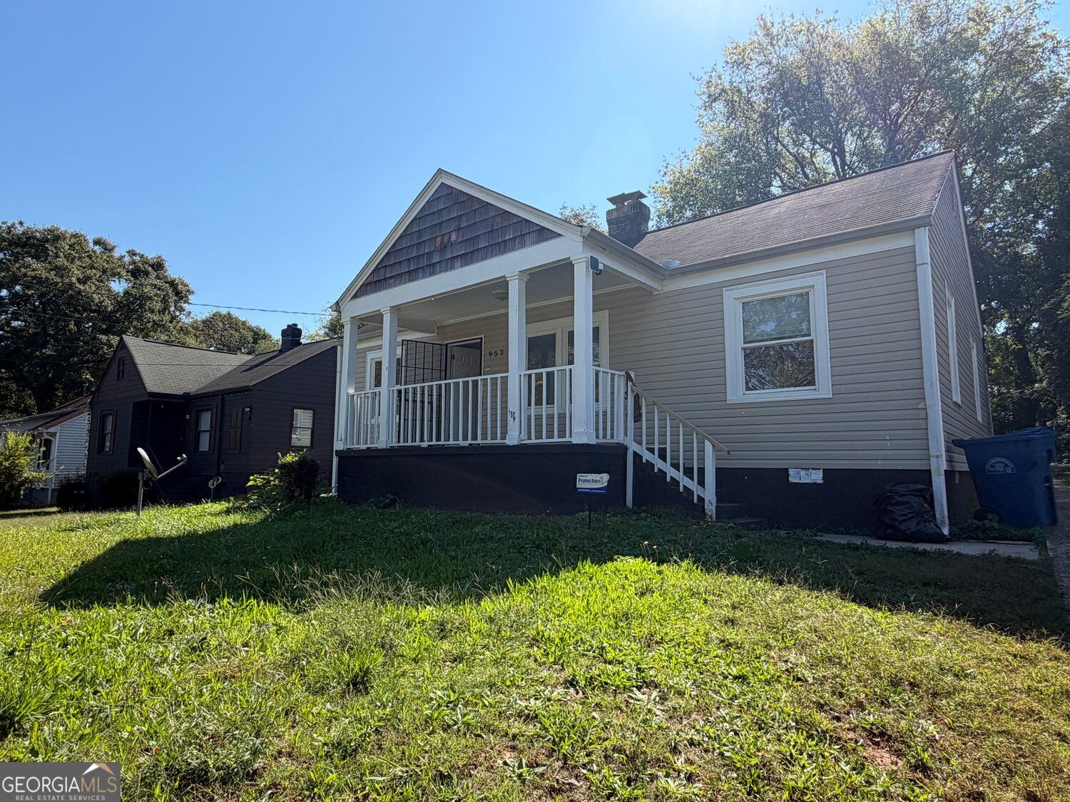 952 Estes Drive SW Atlanta GA 30310