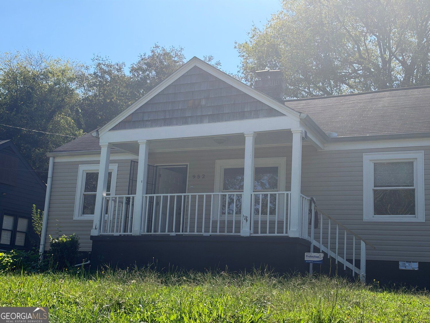 952 Estes Drive SW Atlanta GA 30310