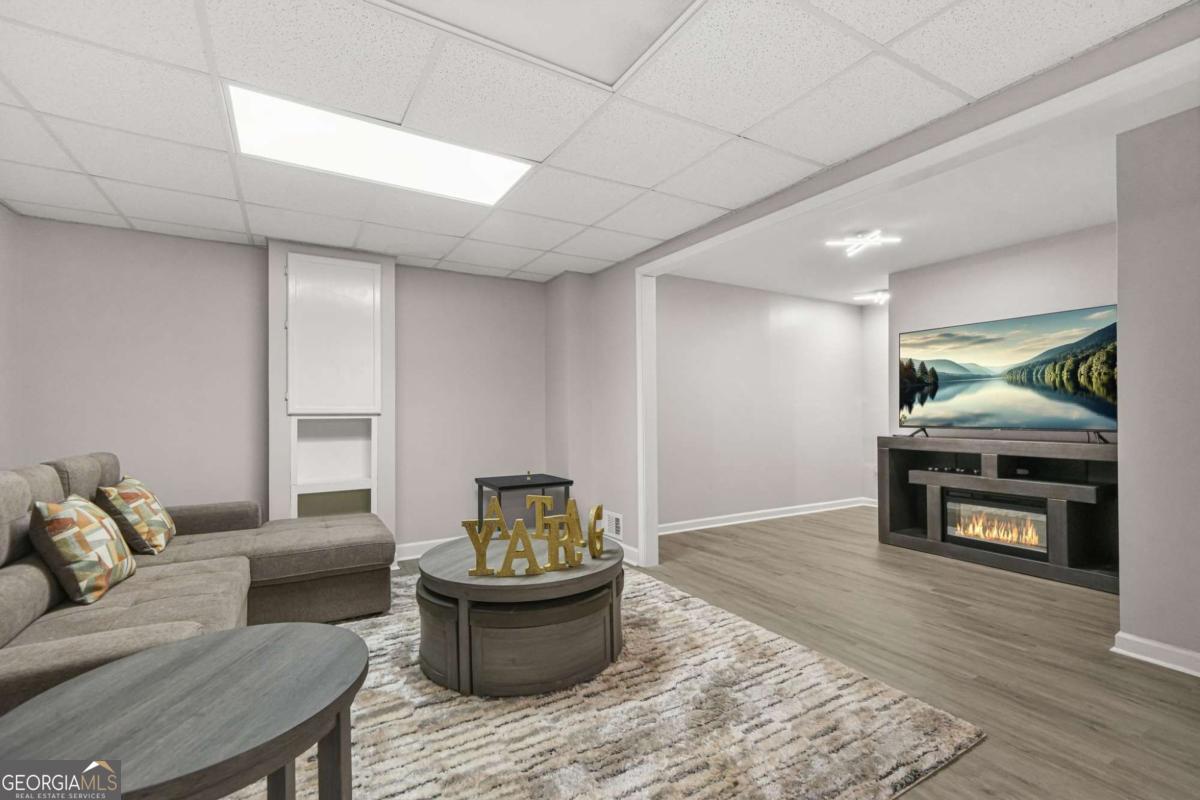9800 Foxworth Drive Alpharetta GA 30022