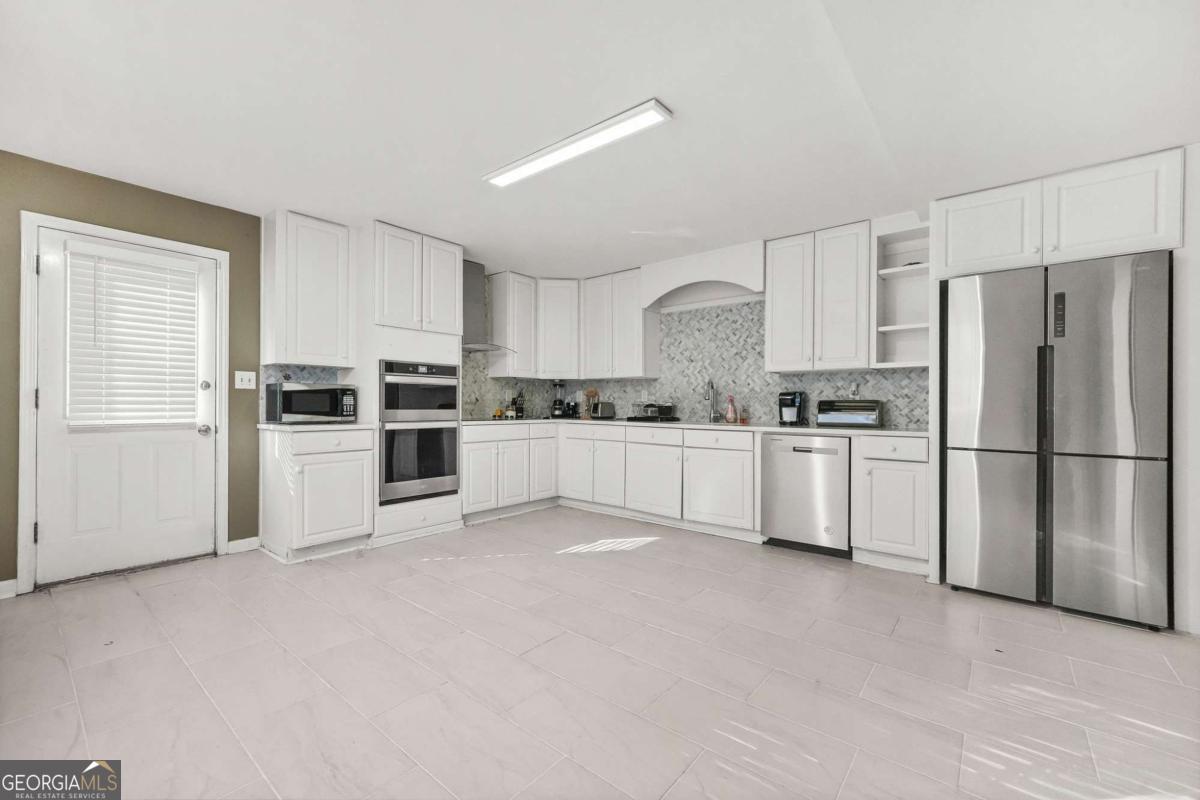 9800 Foxworth Drive Alpharetta GA 30022