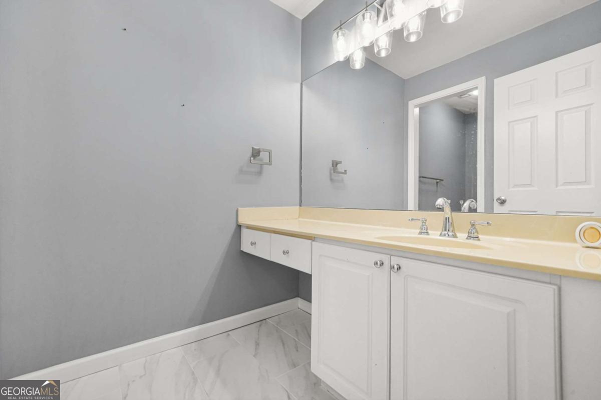 9800 Foxworth Drive Alpharetta GA 30022