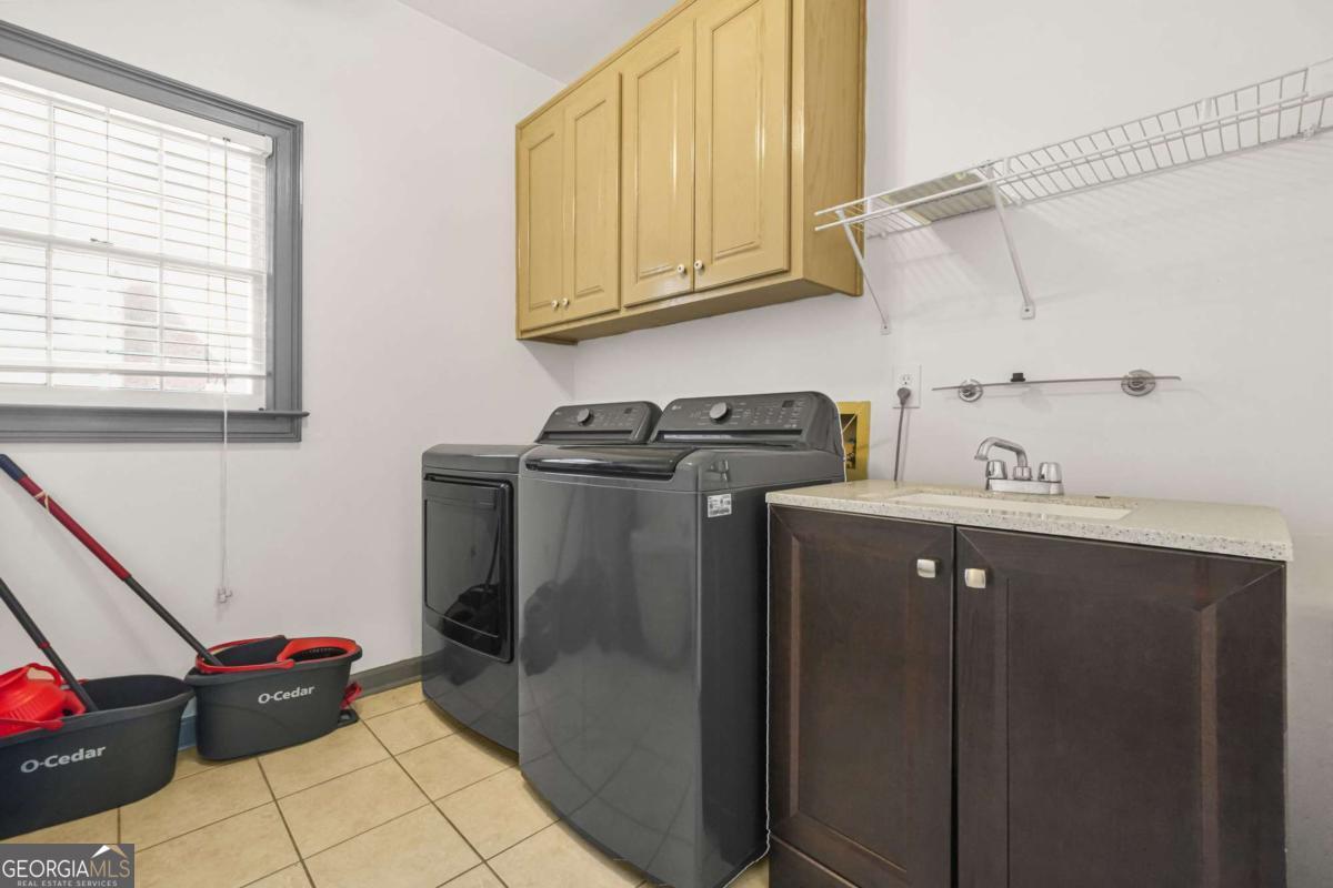 9800 Foxworth Drive Alpharetta GA 30022