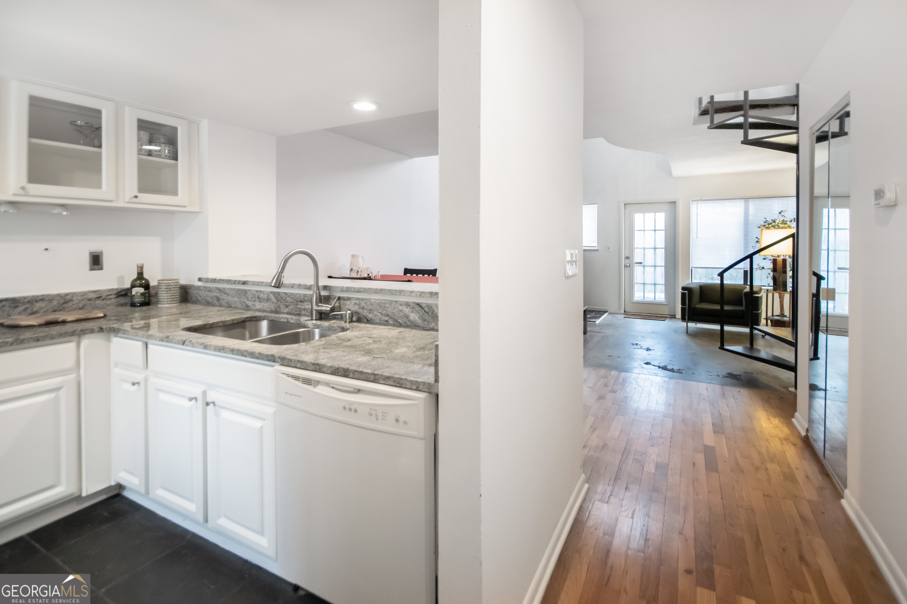 19 Finch Trail NE Atlanta GA 30308