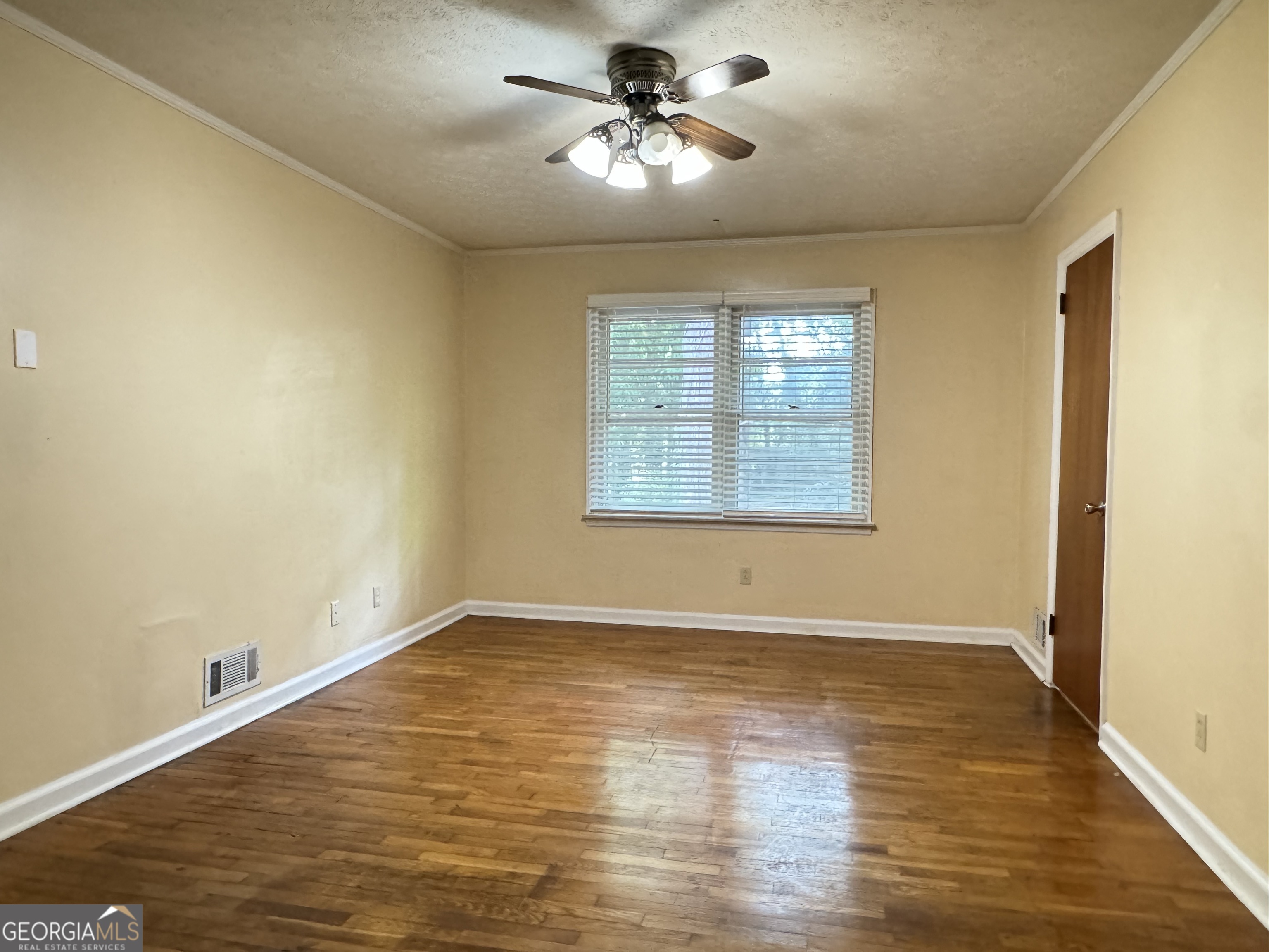 222 Pineview Drive Lawrenceville GA 30046