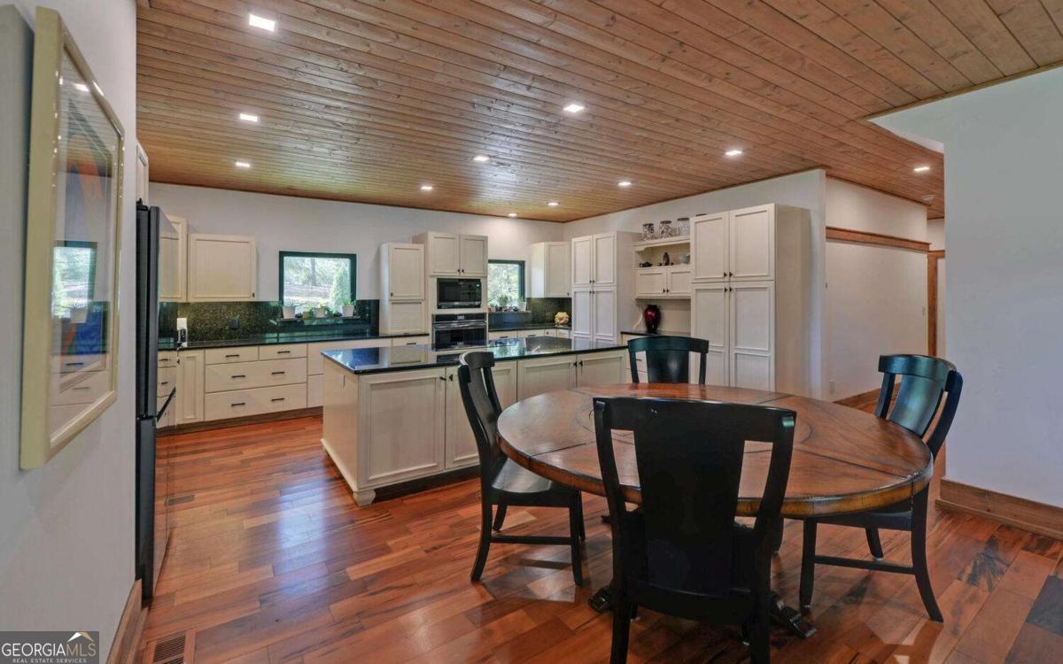 675 Freedom Heights Hartwell GA 30643