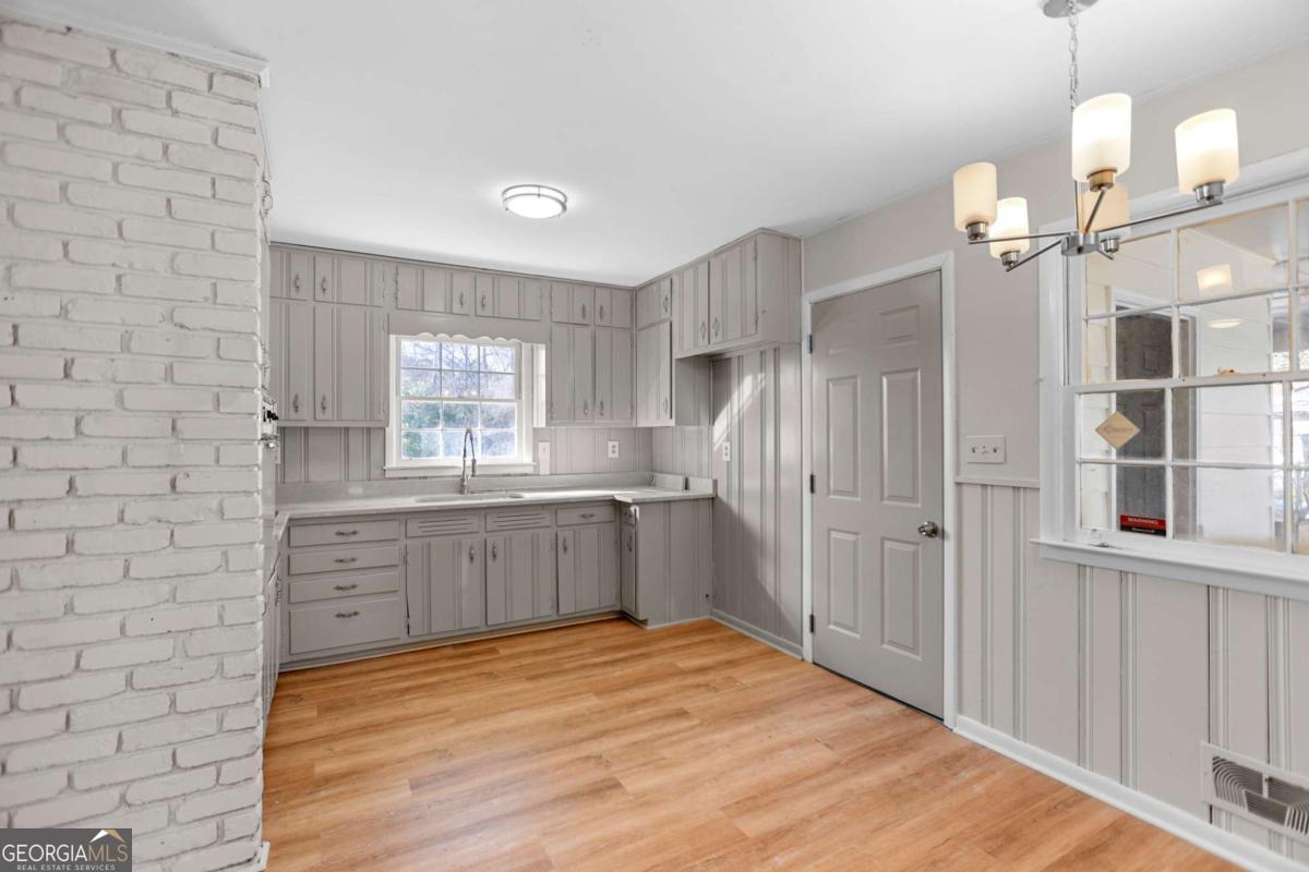 6541 Debbie Sue Lane Morrow GA 30260