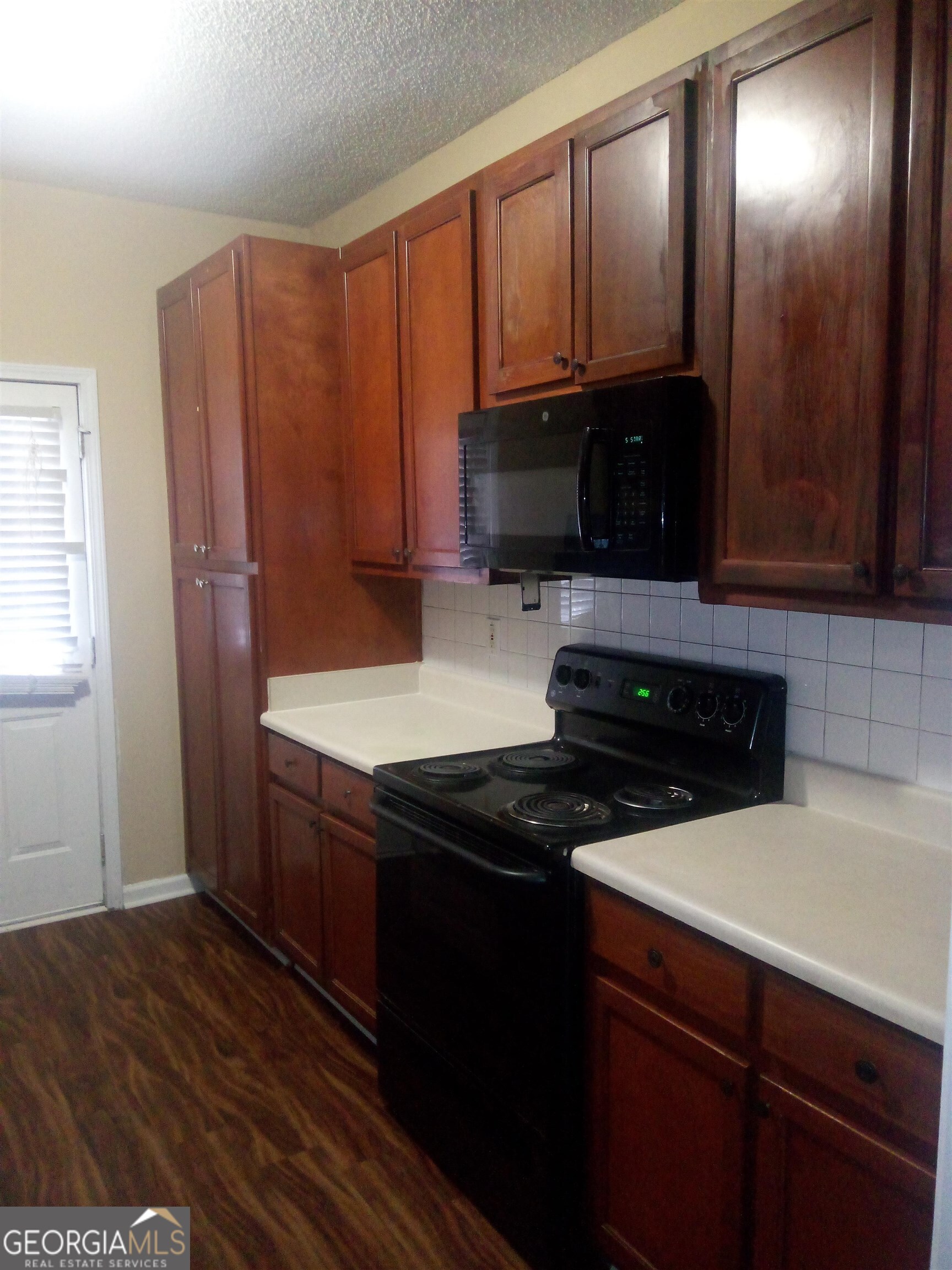 8630 Thomas Road Riverdale GA 30274