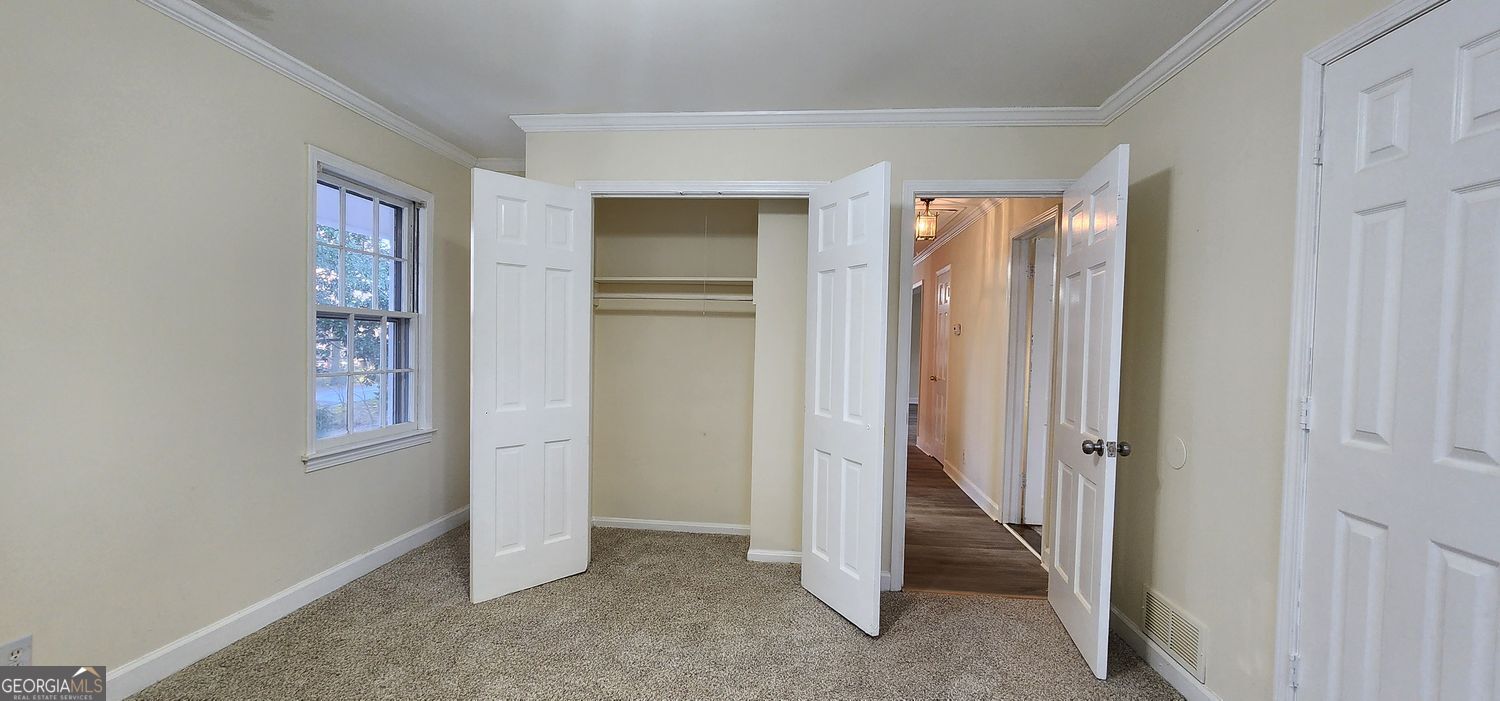 2349 Valley Way Snellville GA 30078