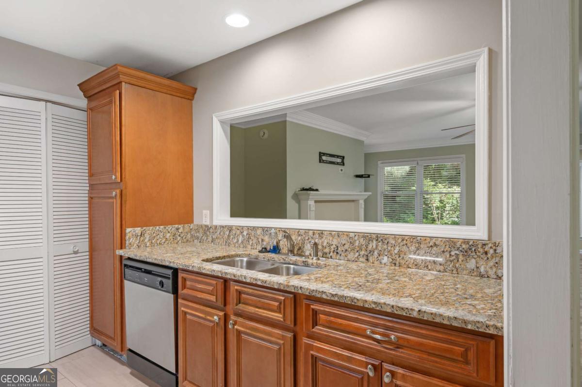 601 Abingdon Way Atlanta GA 30328