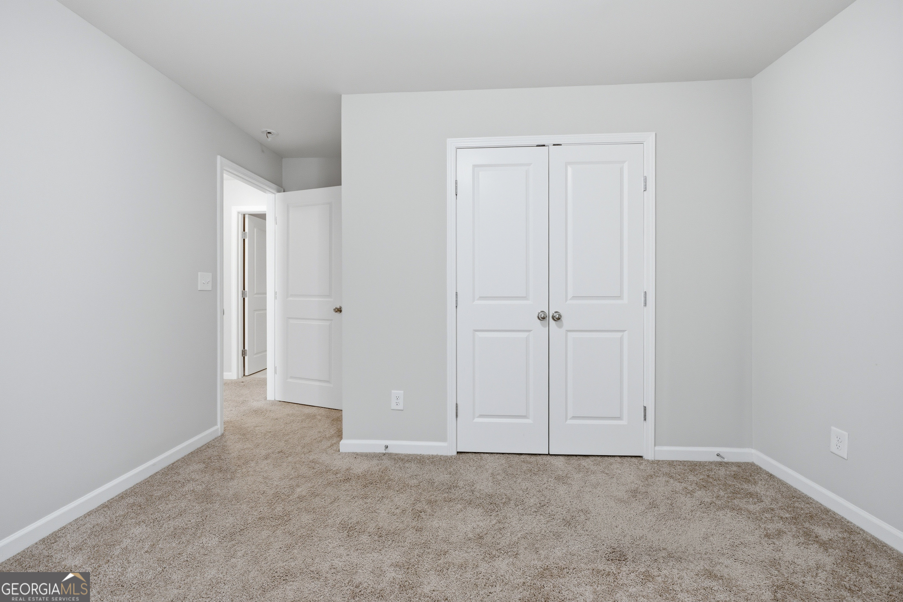 327 Cashes Court Lilburn GA 30047
