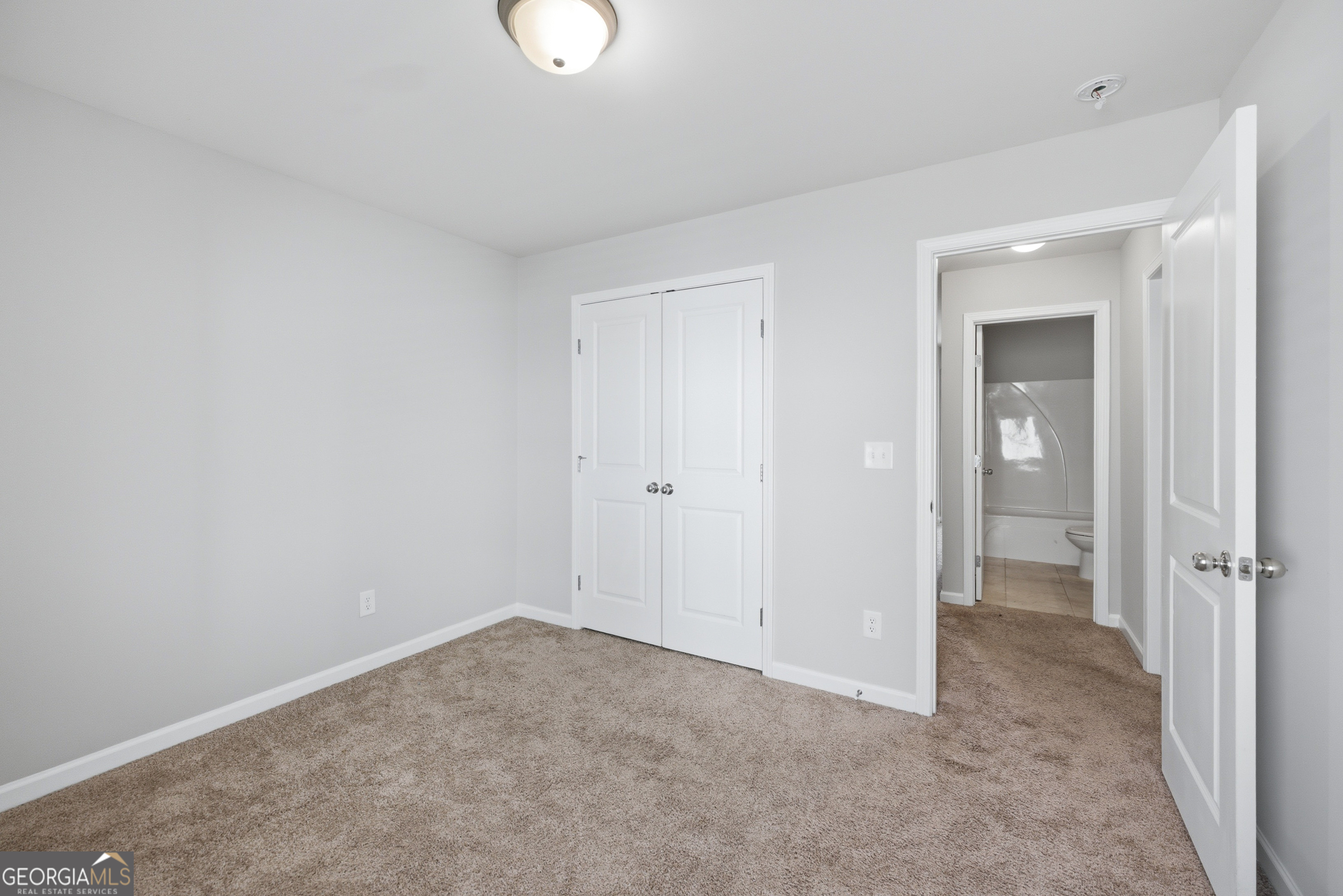 327 Cashes Court Lilburn GA 30047